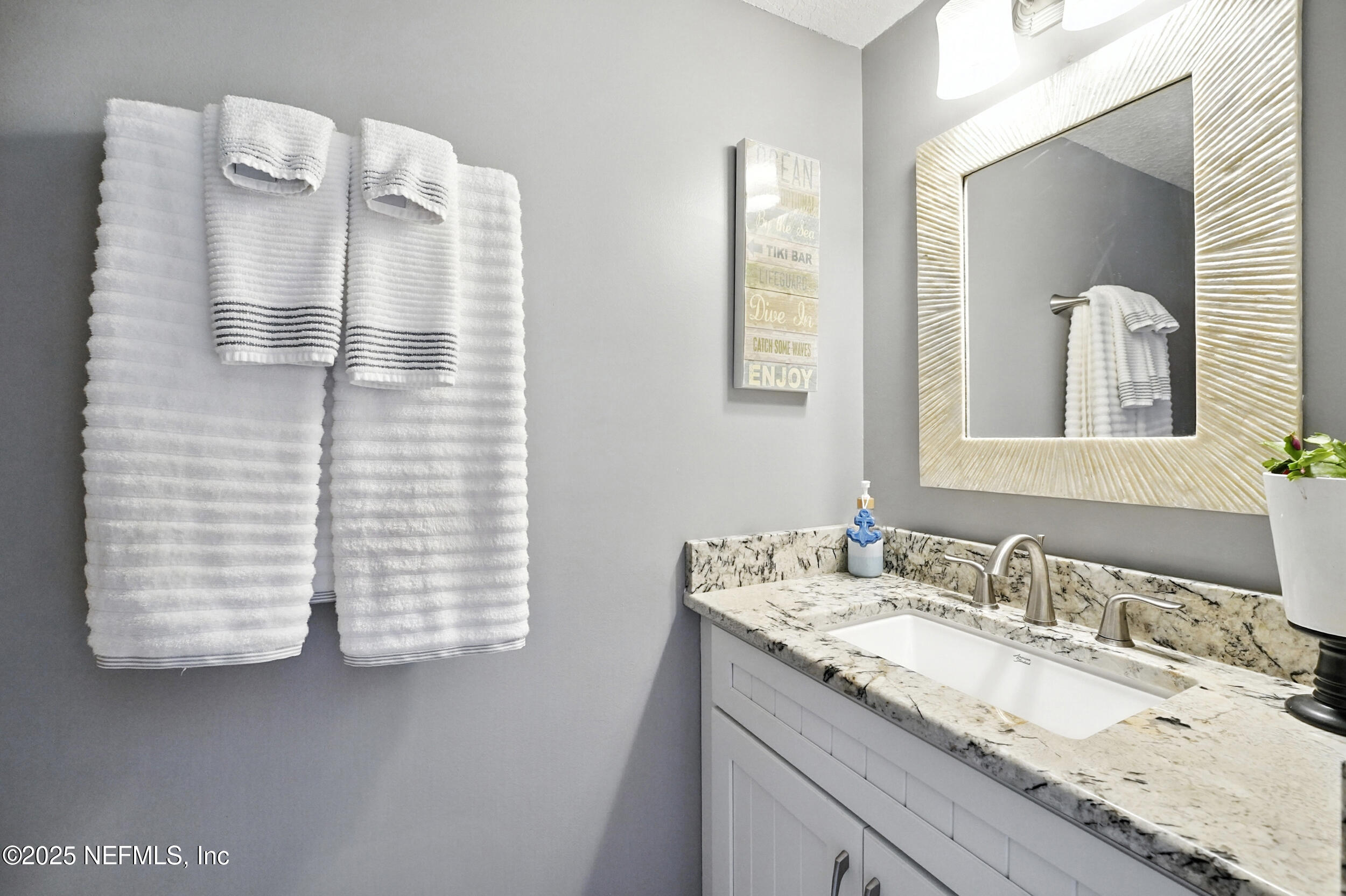 2233 SEMINOLE Road, 3