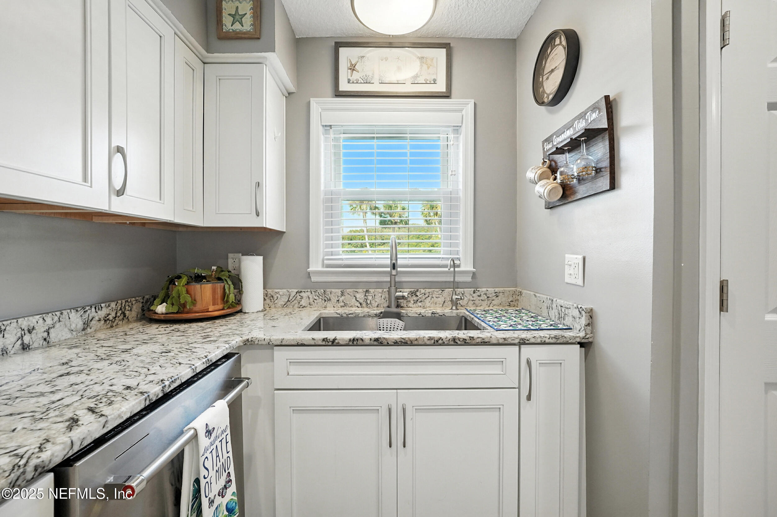 2233 SEMINOLE Road, 3