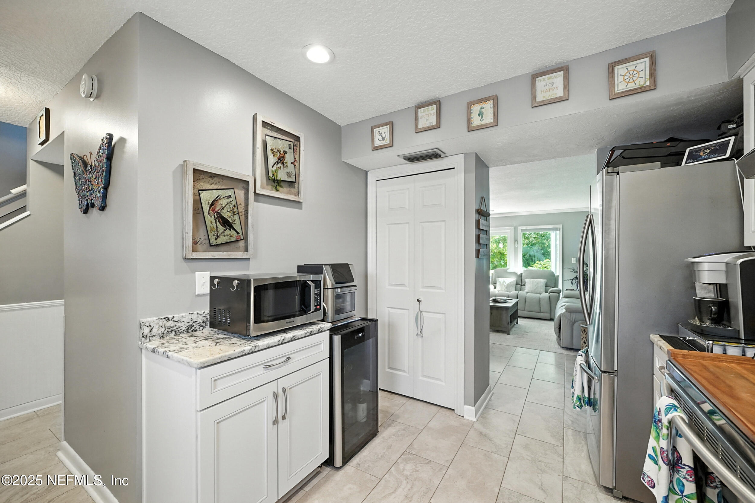 2233 SEMINOLE Road, 3