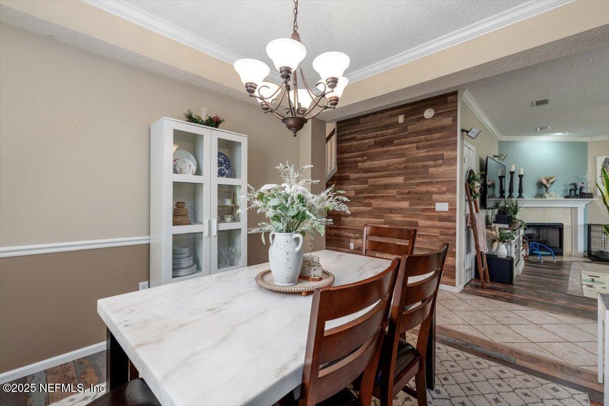 612 CHESTWOOD CHASE Drive