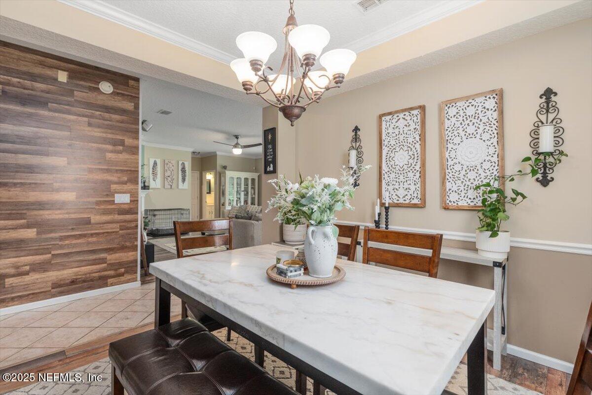 612 CHESTWOOD CHASE Drive