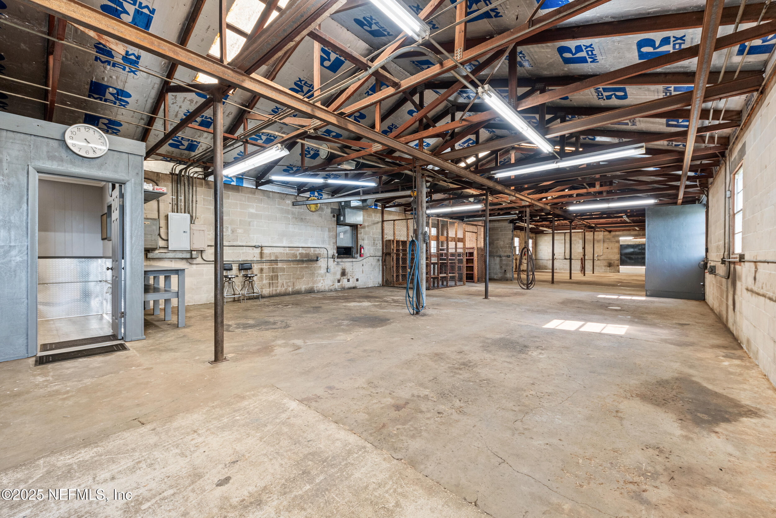 5044 W EDWARD Street