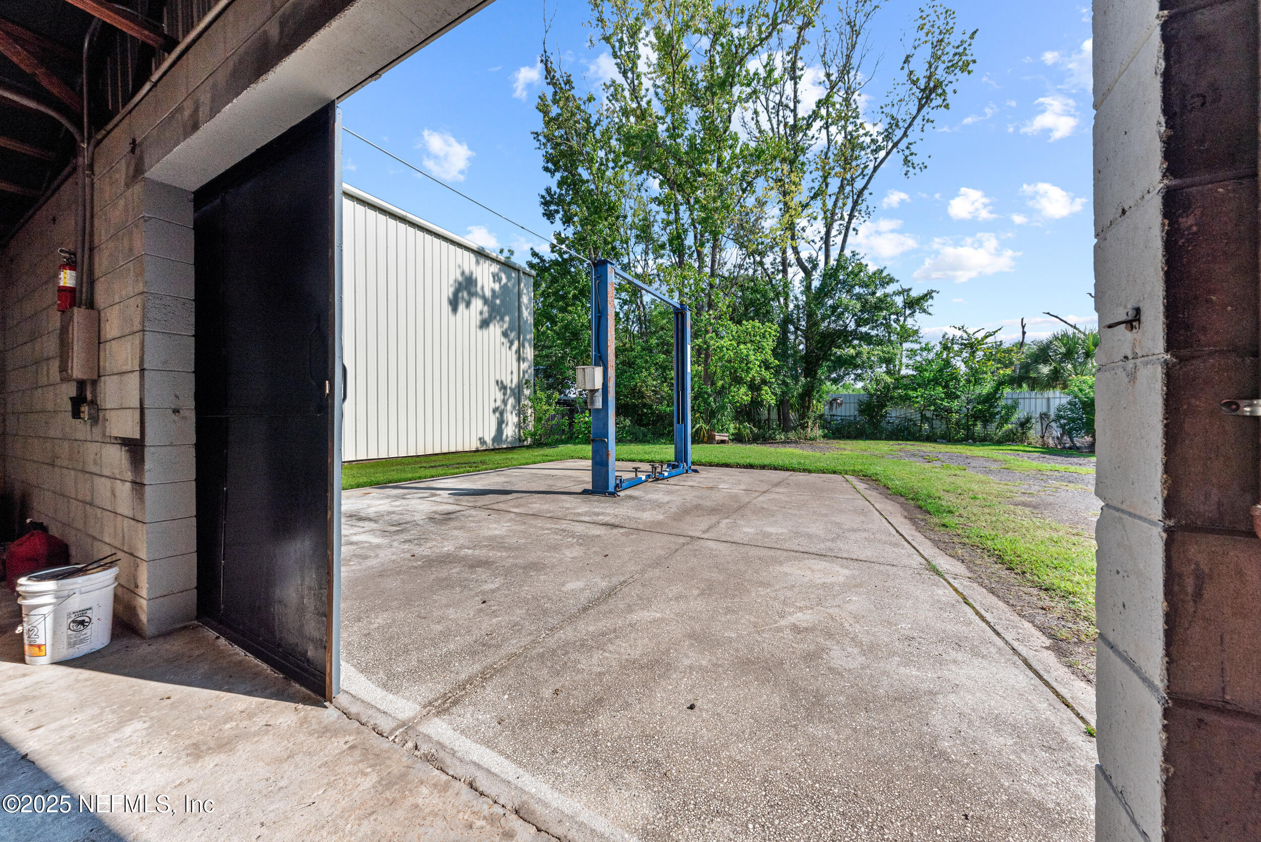 5044 W EDWARD Street