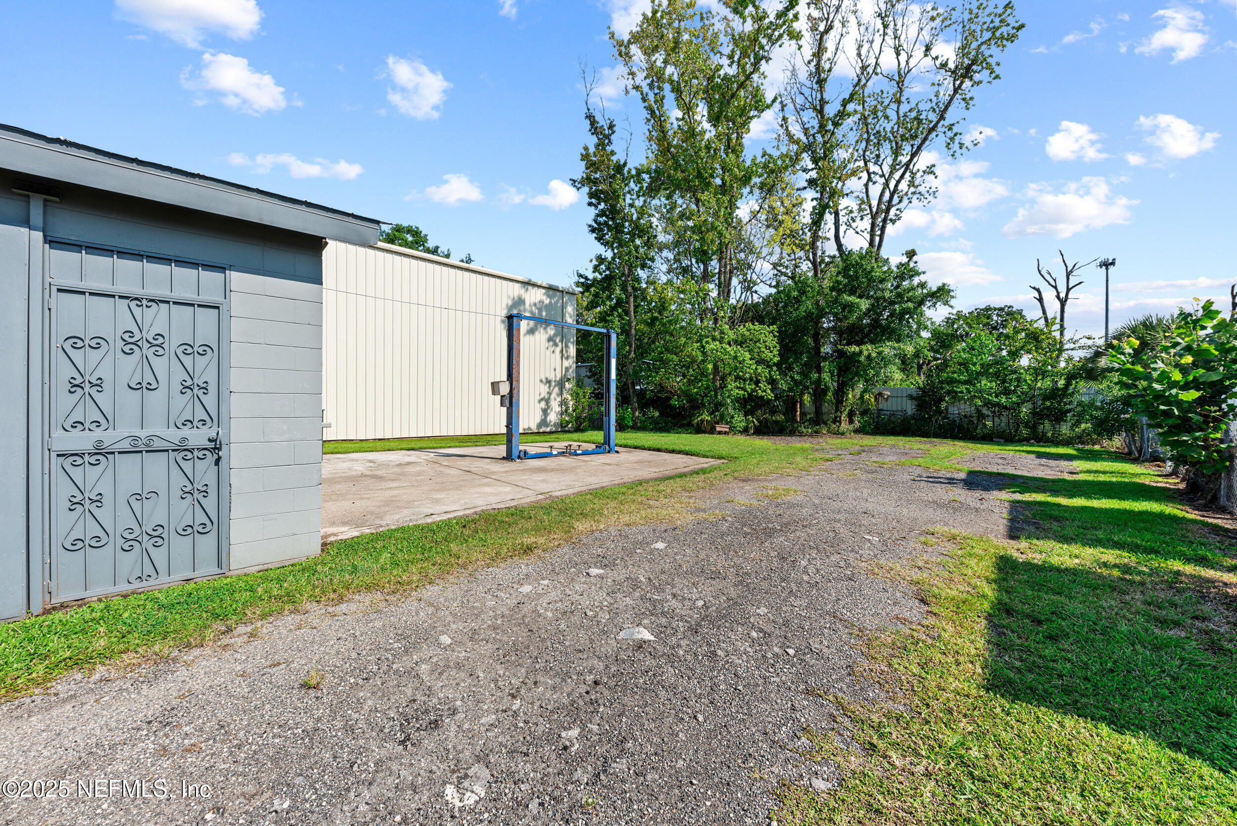 5044 W EDWARD Street