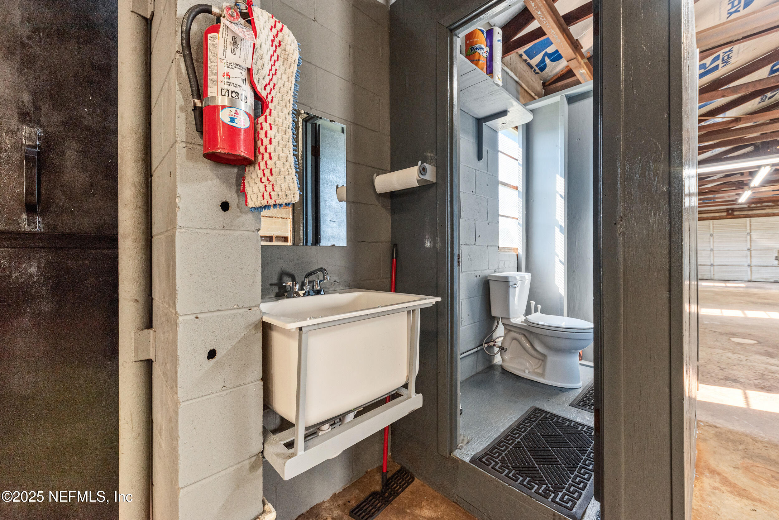 5044 W EDWARD Street