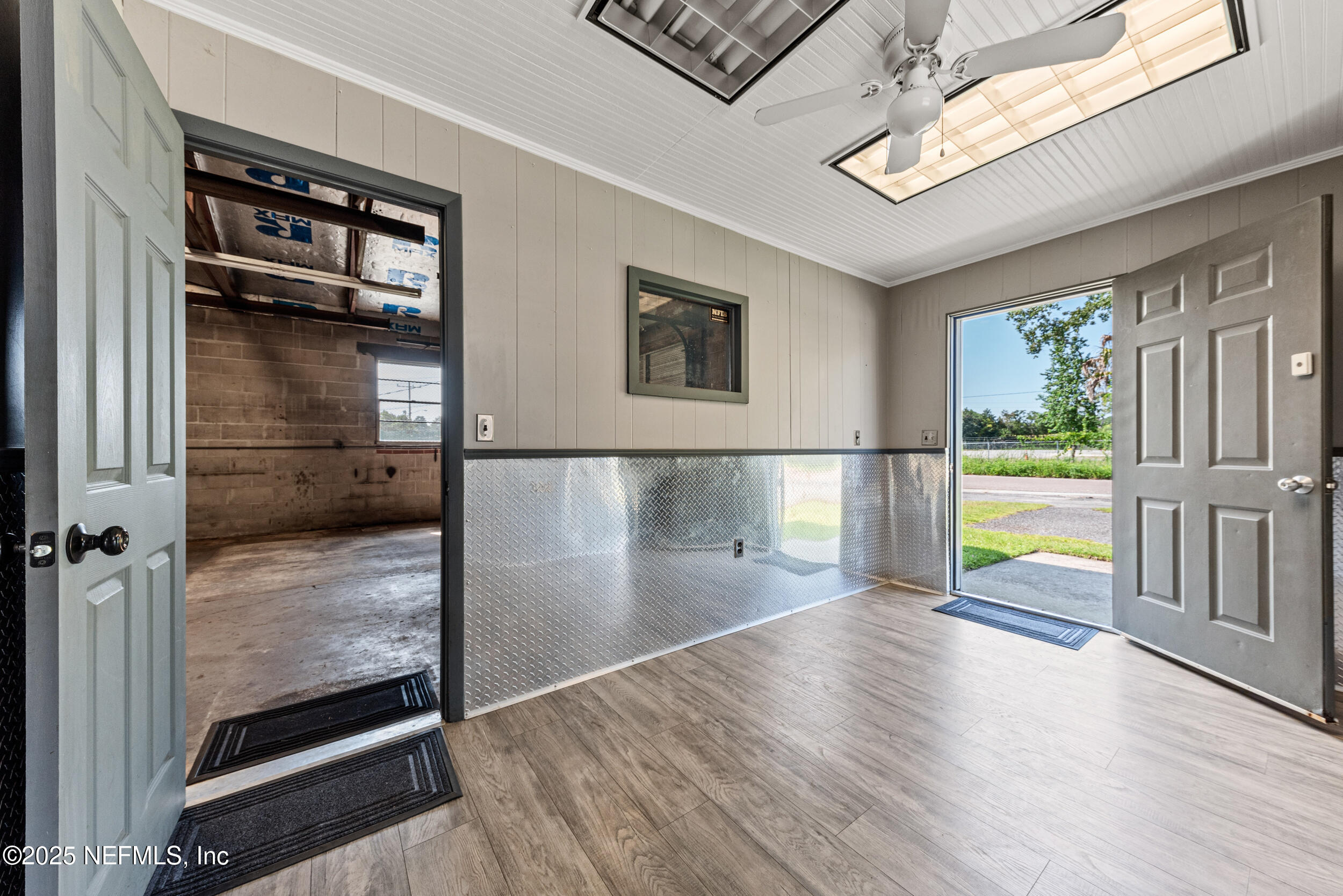 5044 W EDWARD Street