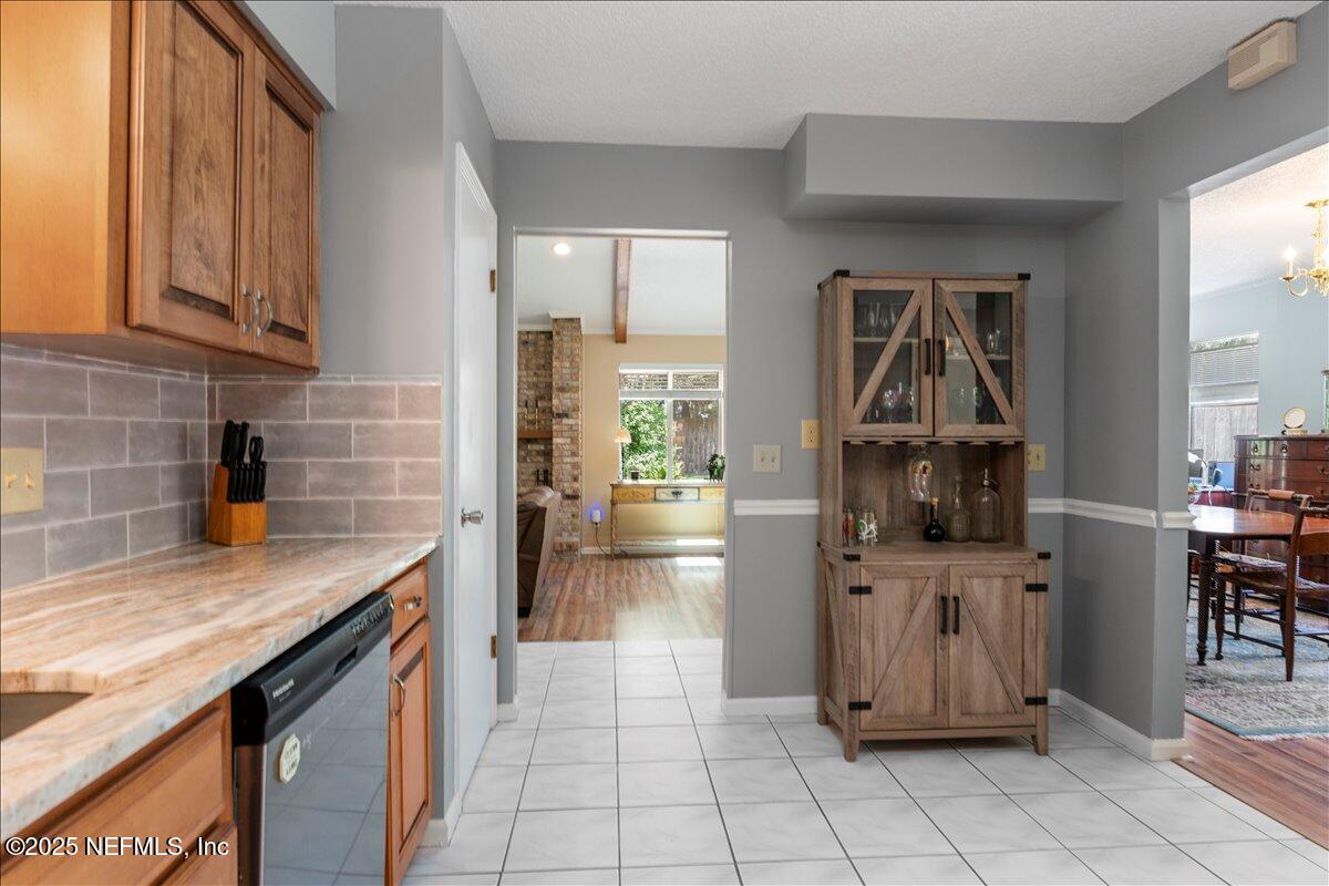 5263 MAGNOLIA OAKS Lane