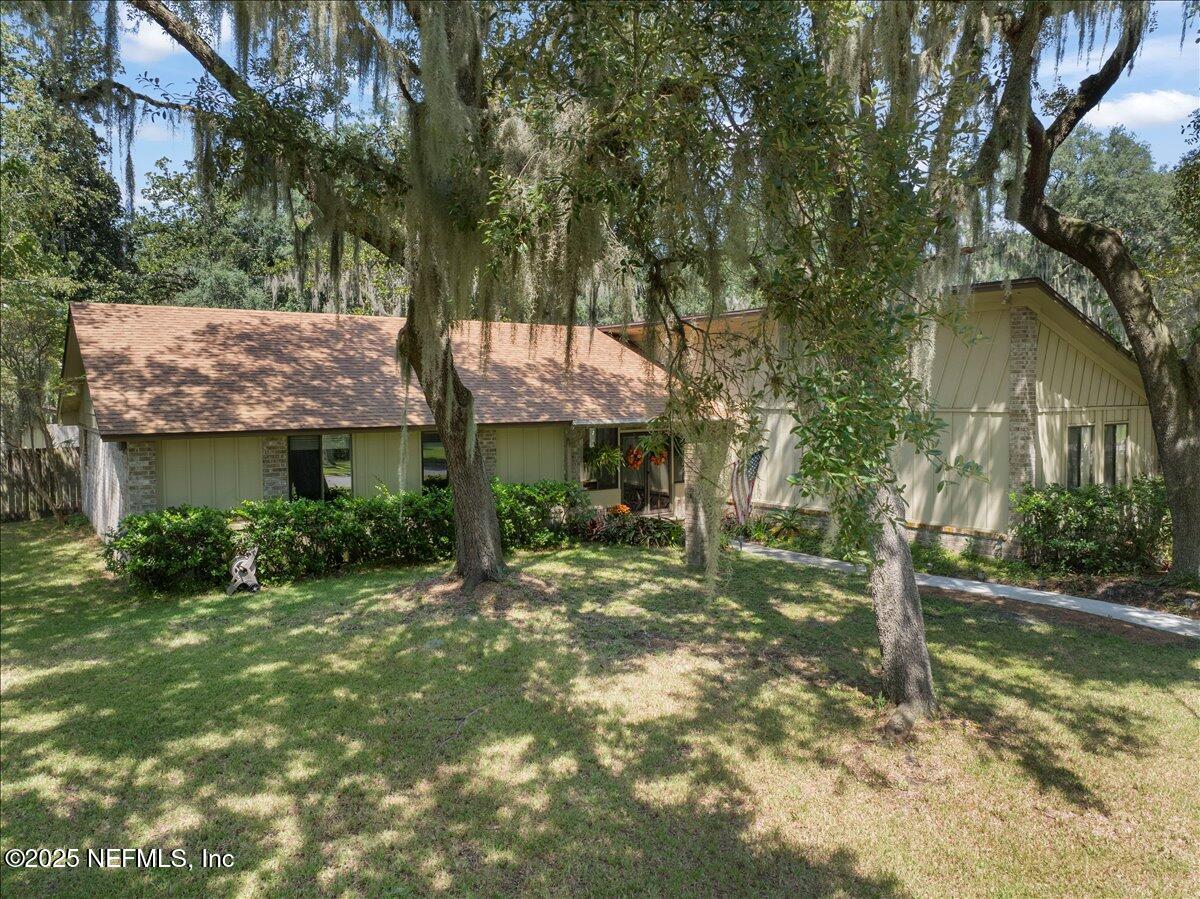 5263 MAGNOLIA OAKS Lane