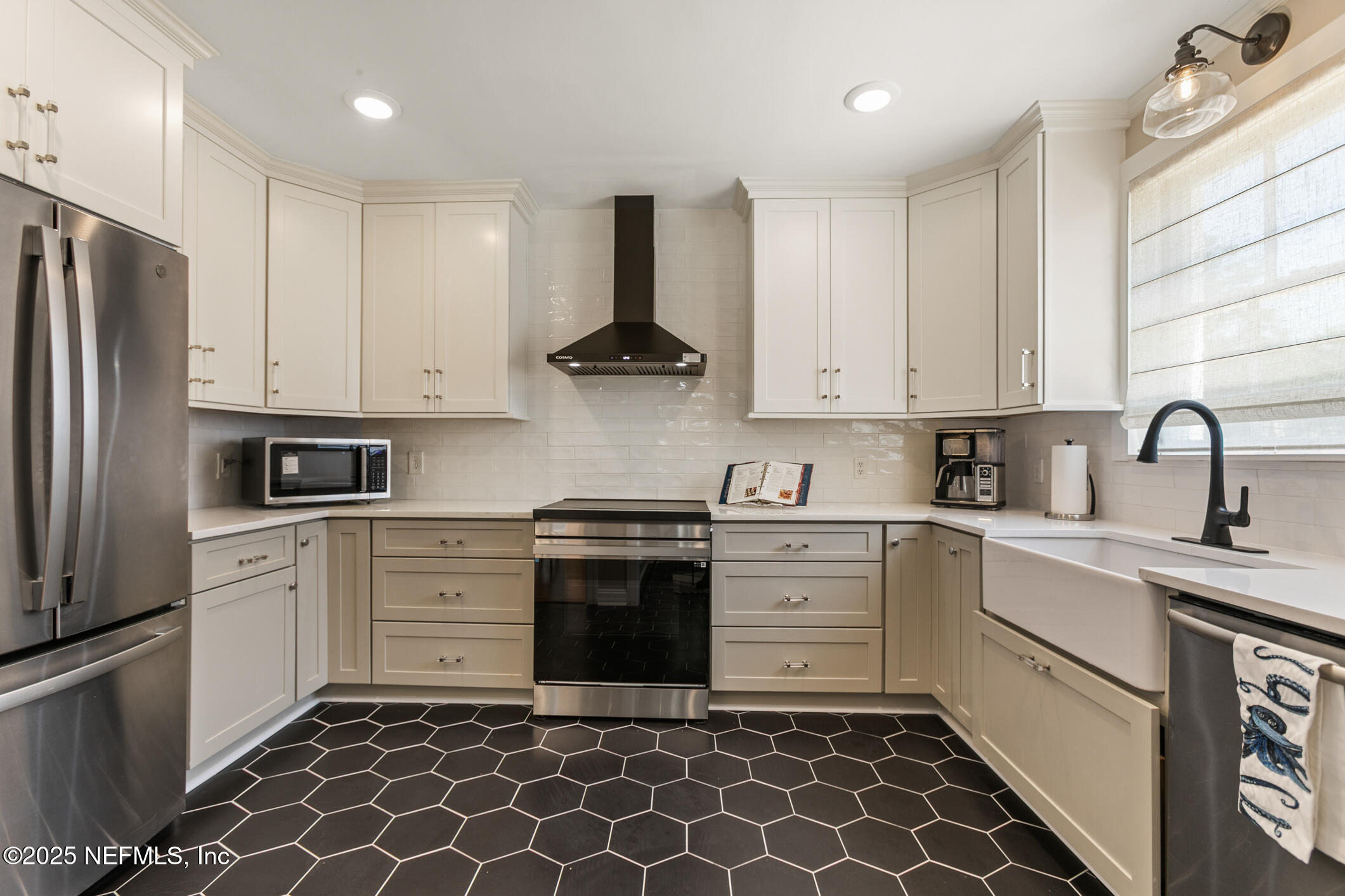 1706 LORIMIER Road