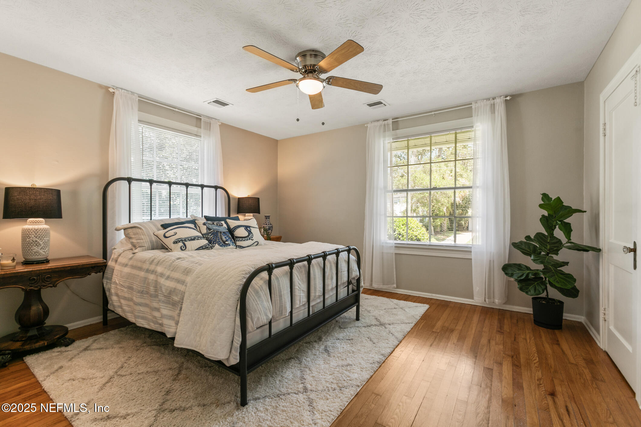 1706 LORIMIER Road