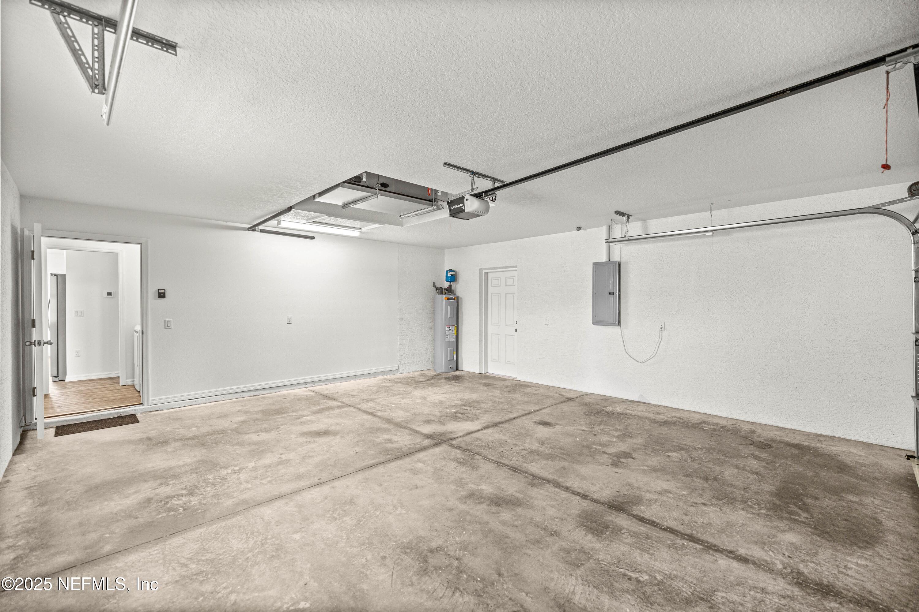 4490 E MARYLAND Street