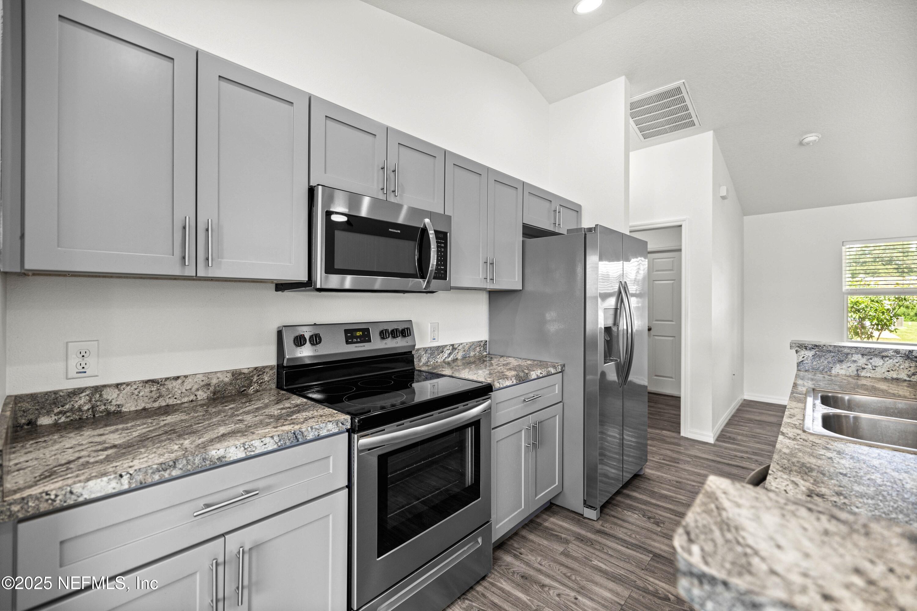 4490 E MARYLAND Street