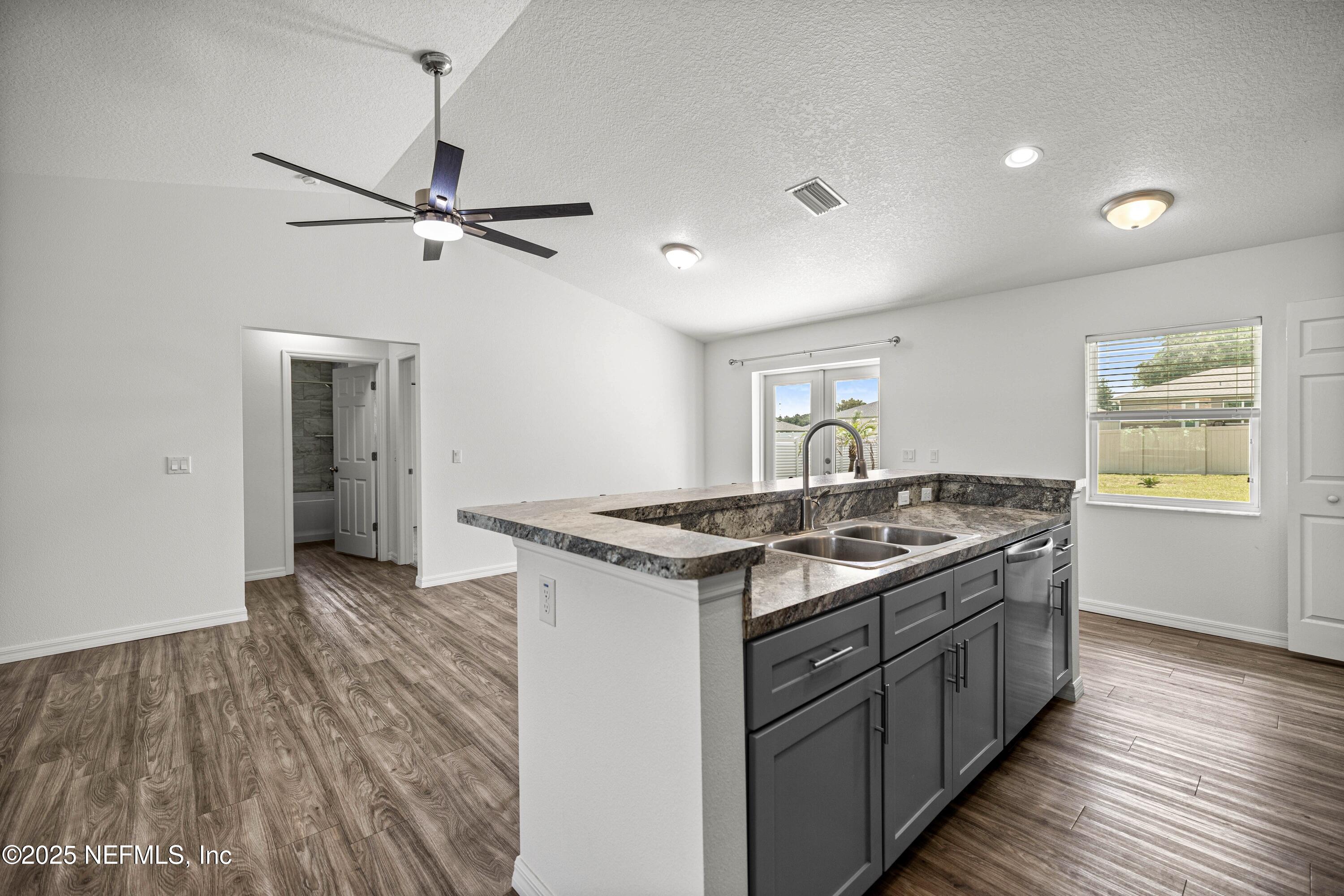 4490 E MARYLAND Street