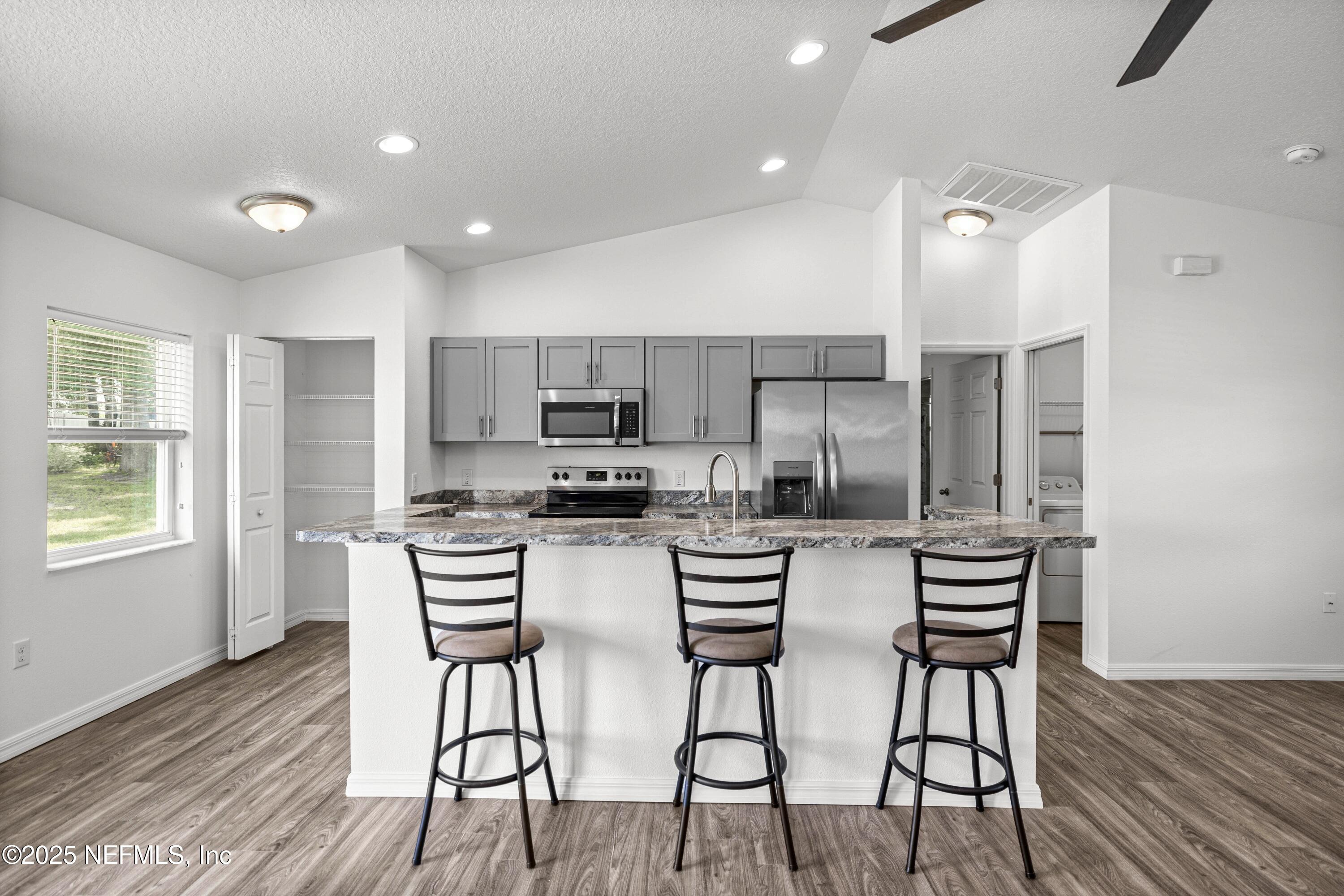 4490 E MARYLAND Street