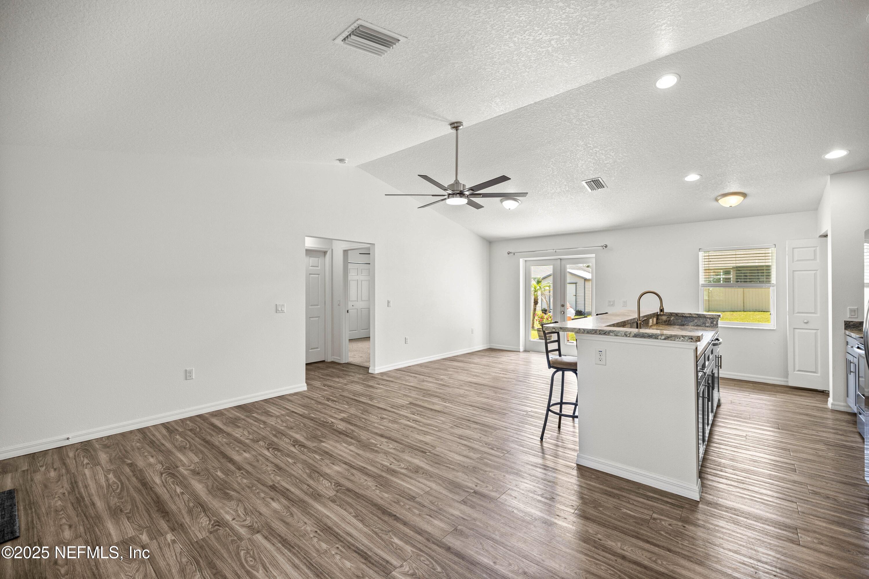 4490 E MARYLAND Street