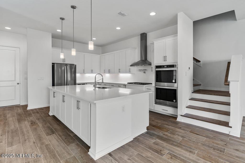 475 MARQUESA Circle, St. Johns