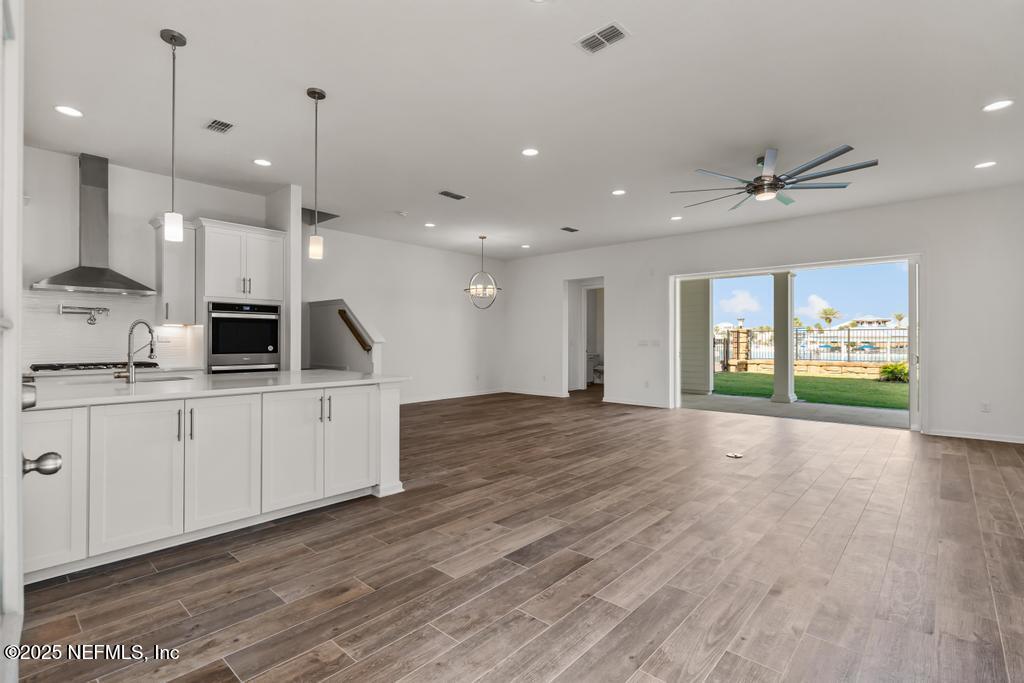 475 MARQUESA Circle, St. Johns