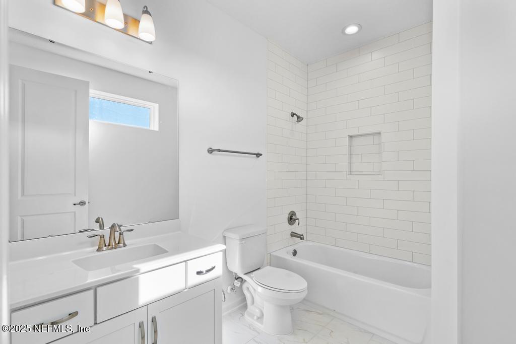 469 MARQUESA Circle, St. Johns