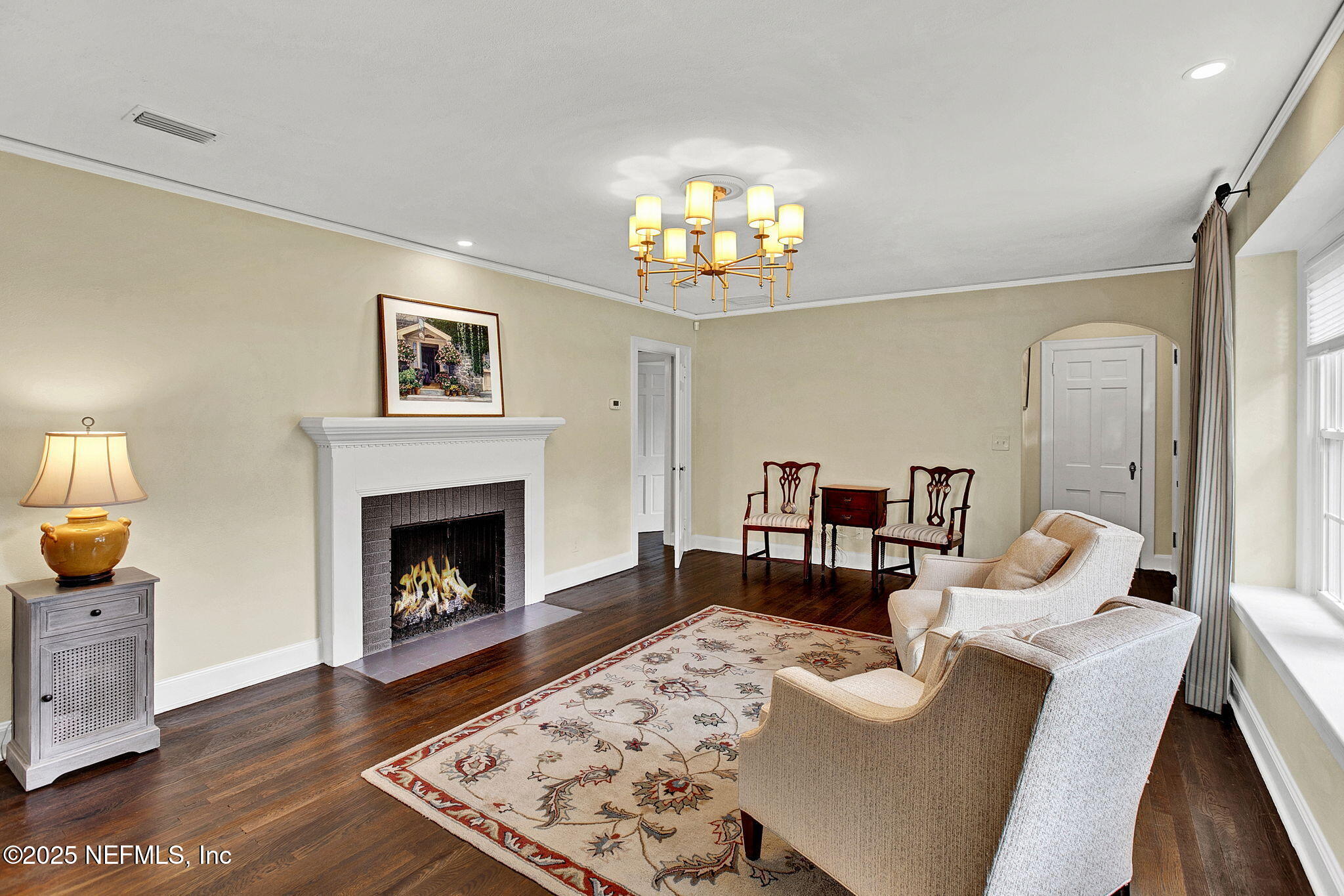 1216 HOLMESDALE Road