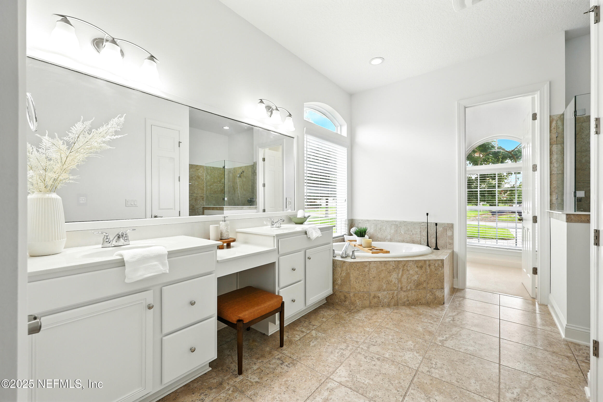 44 CUMBERLAND ISLAND Circle
