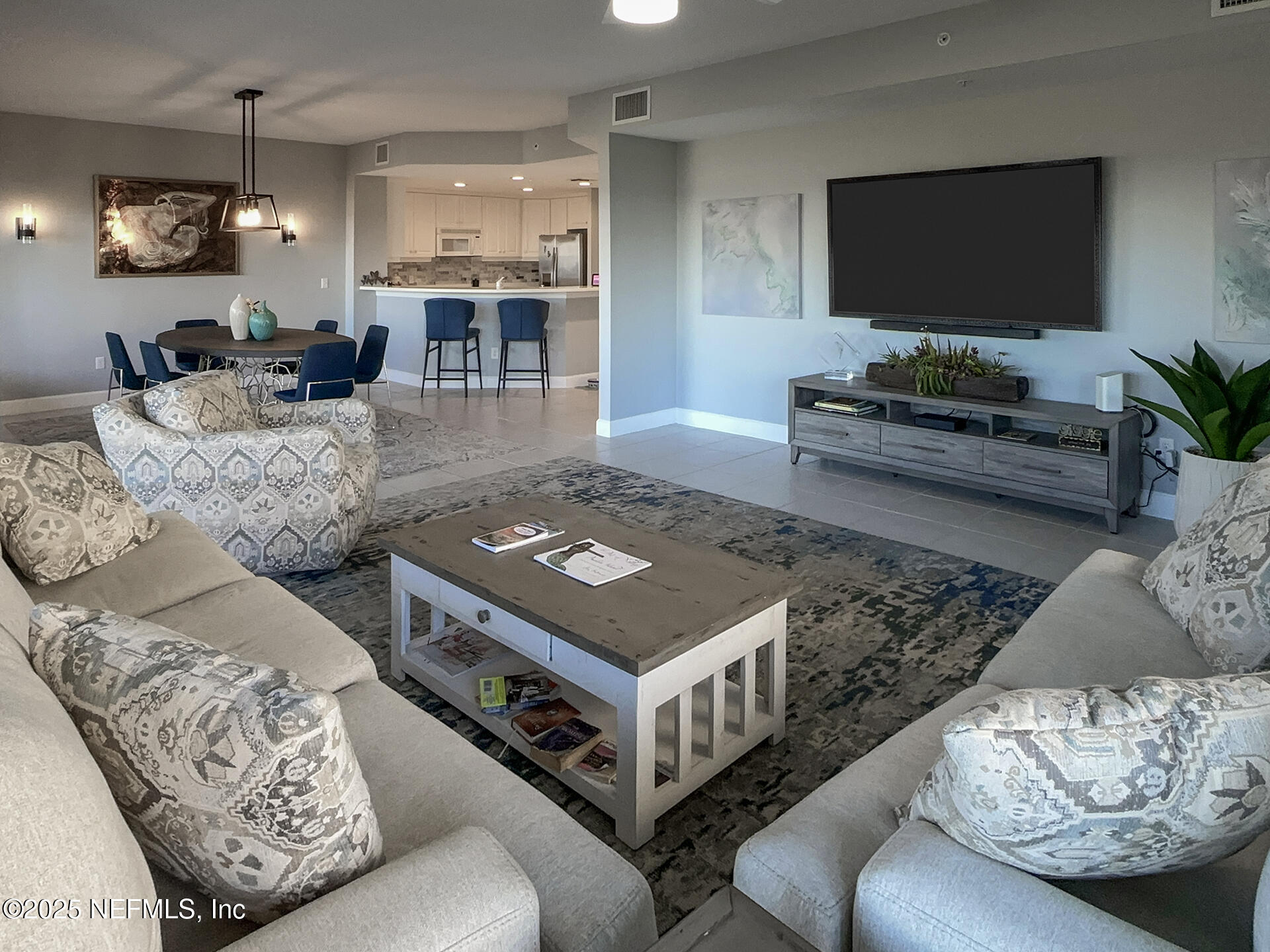 8030 FIRST COAST Highway, 201