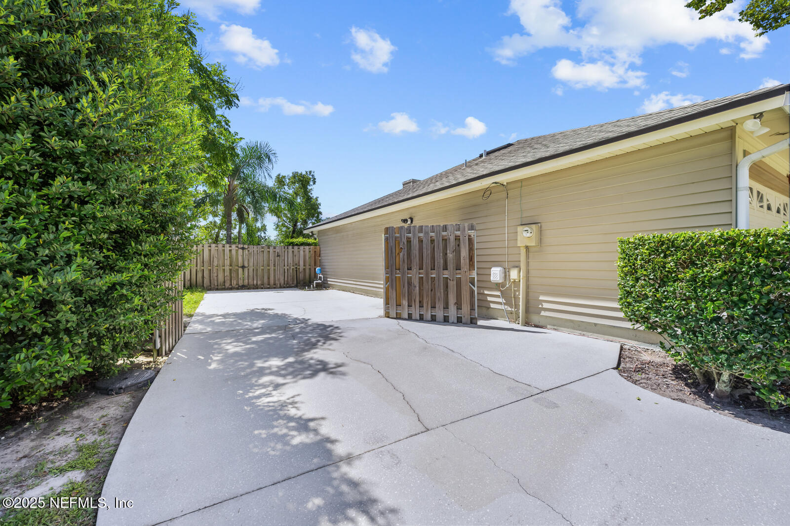 12376 BLUE STREAM Drive