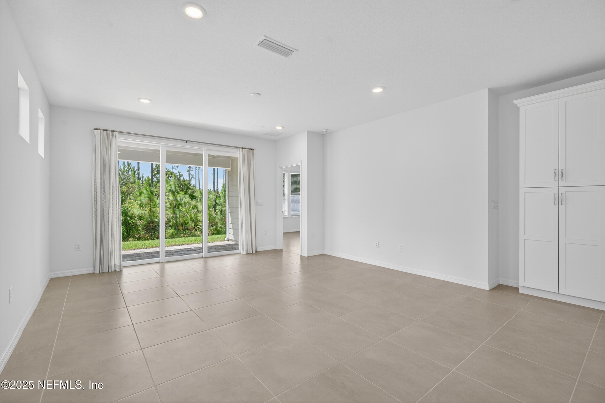 128 OYSTER SHELL Terrace