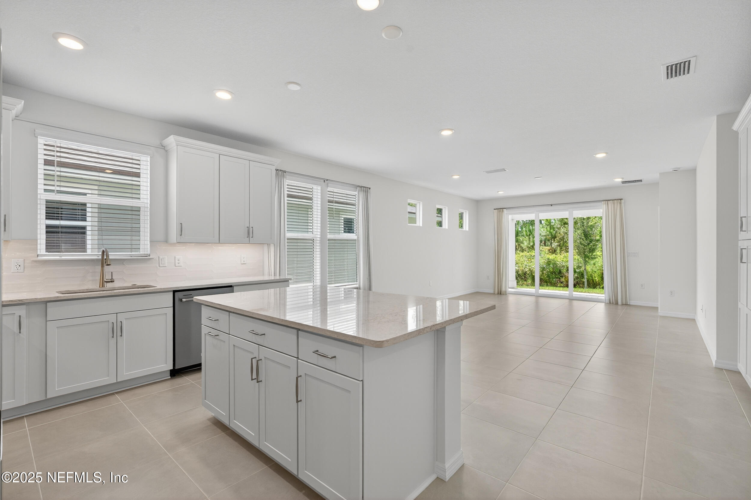128 OYSTER SHELL Terrace