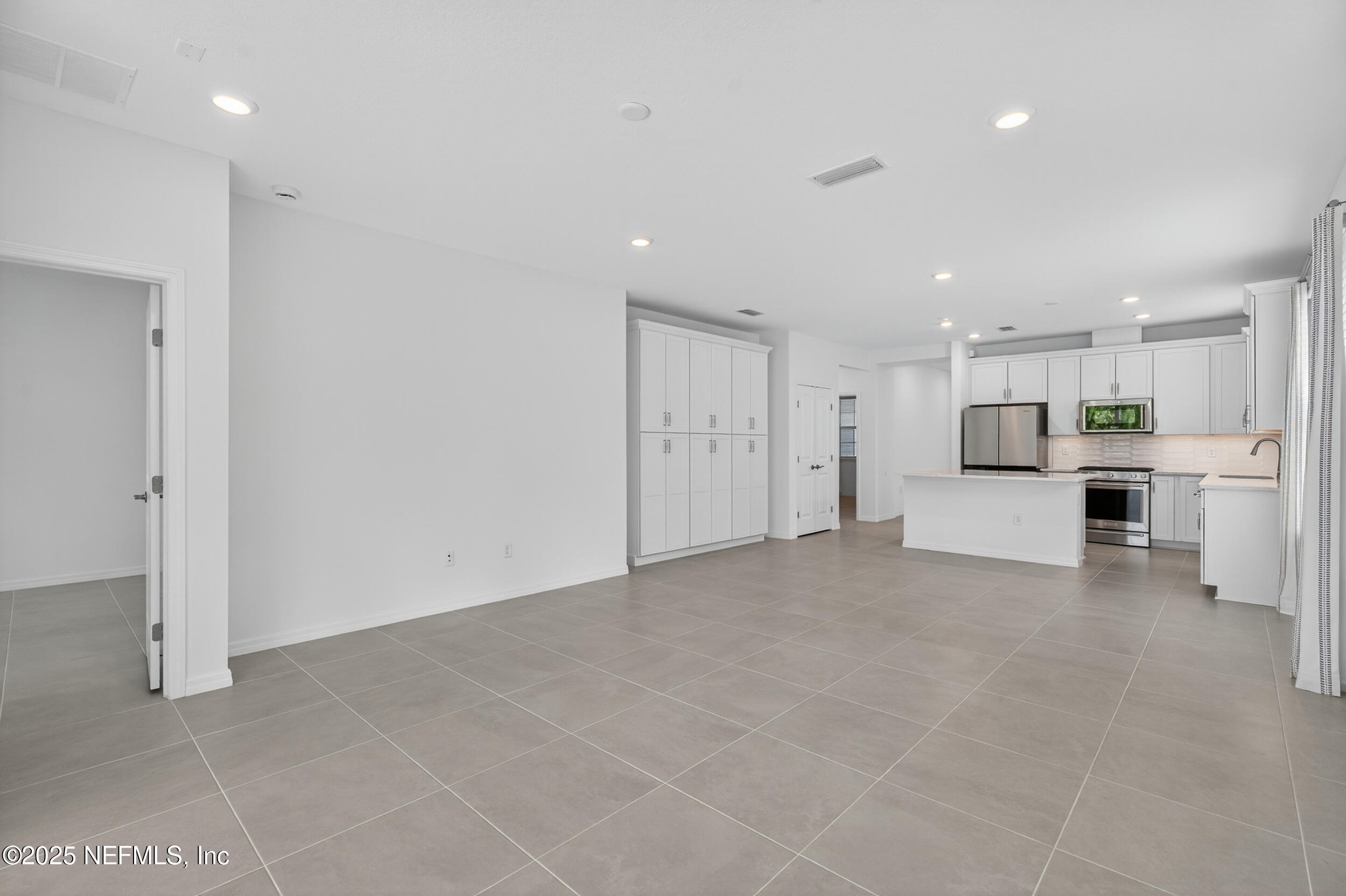 128 OYSTER SHELL Terrace