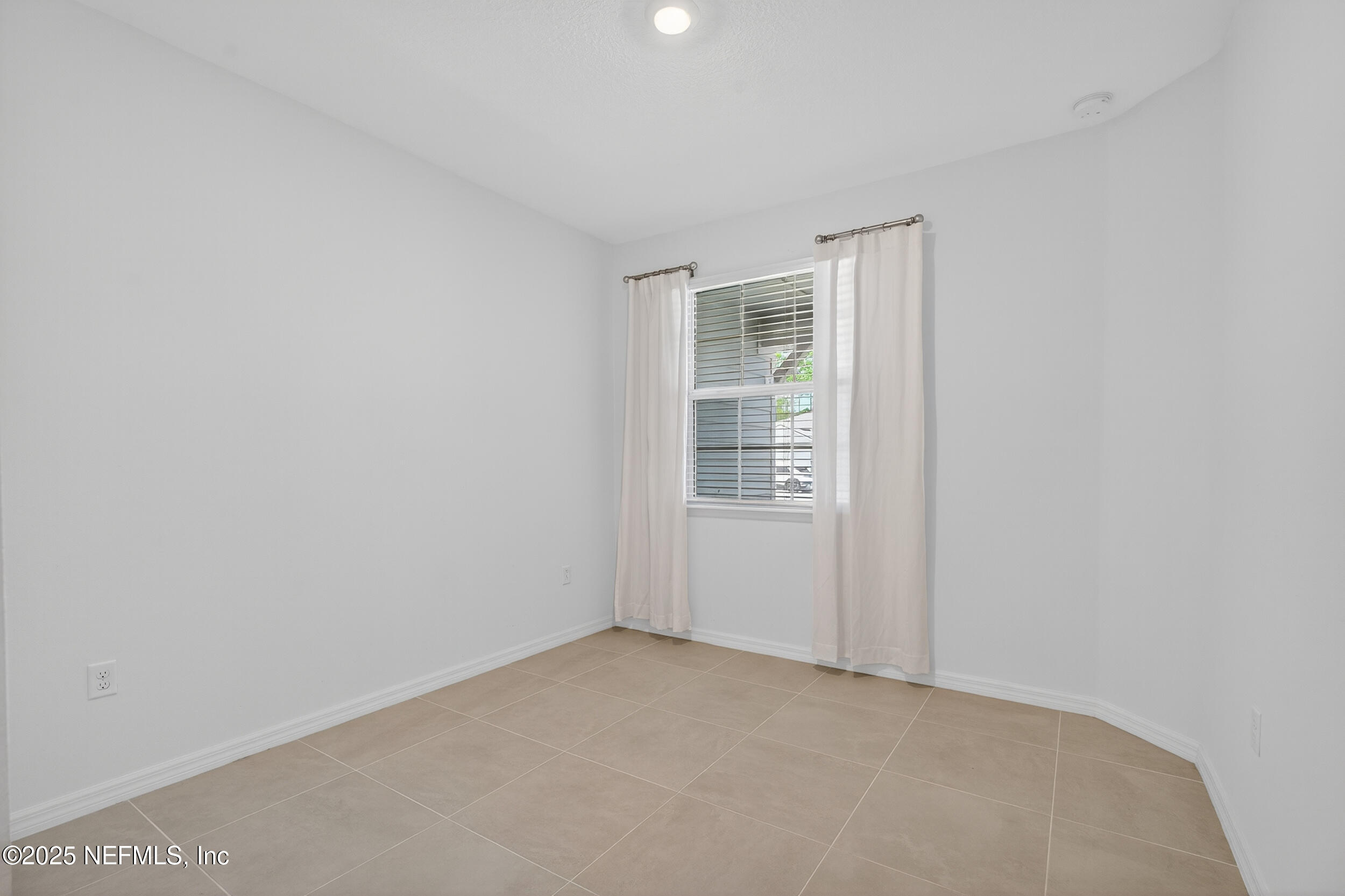 128 OYSTER SHELL Terrace