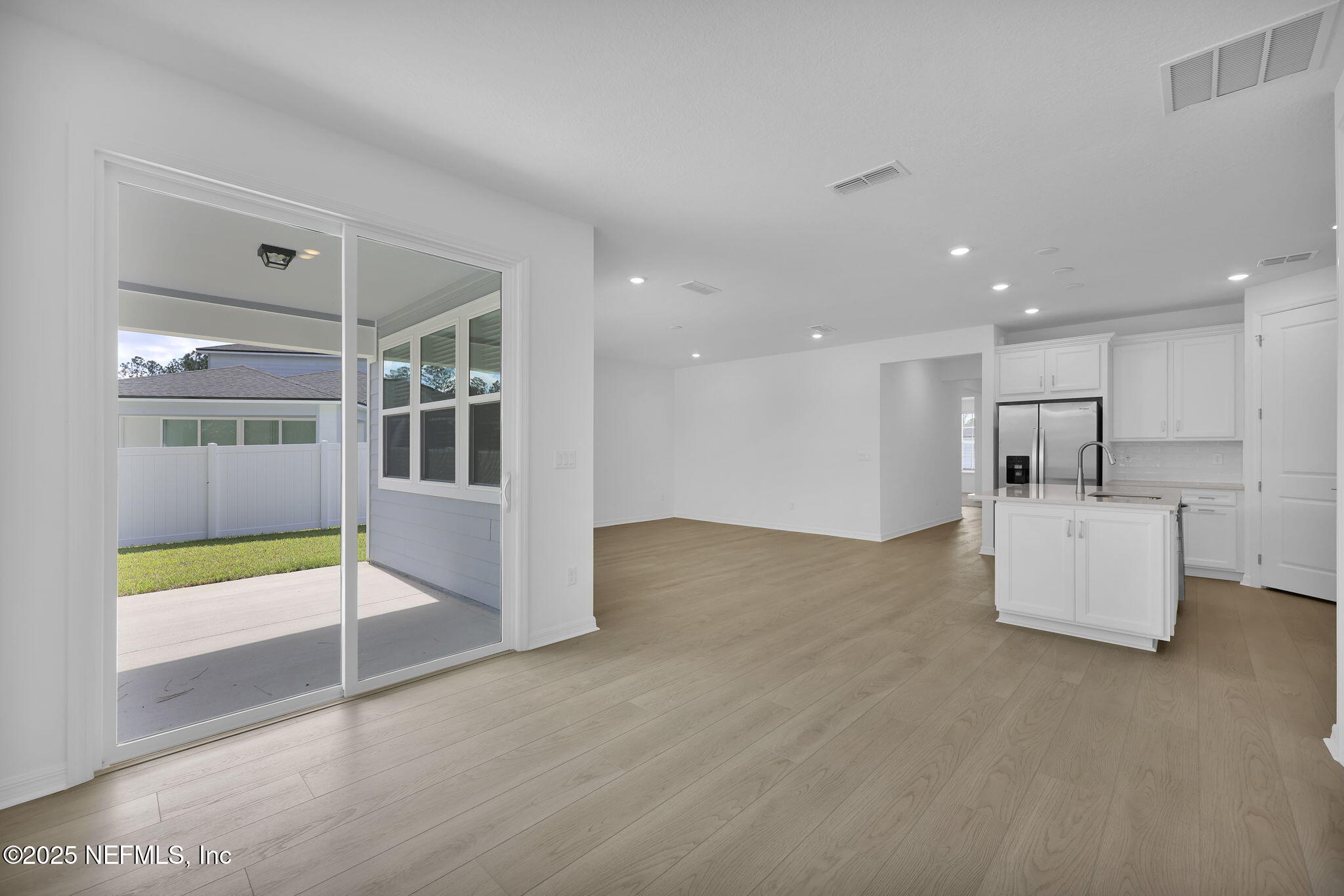 2489 BRADLEY PARK Drive