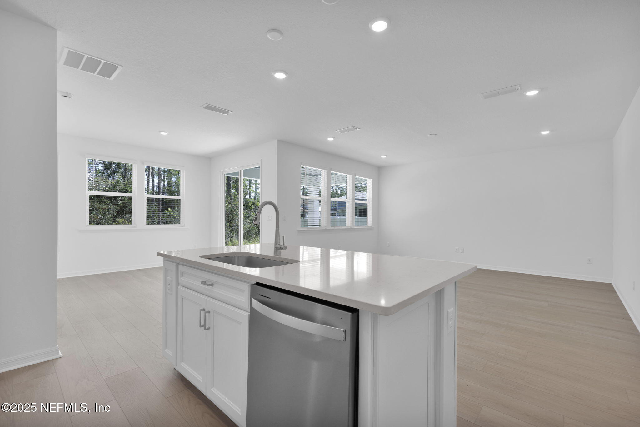 2489 BRADLEY PARK Drive