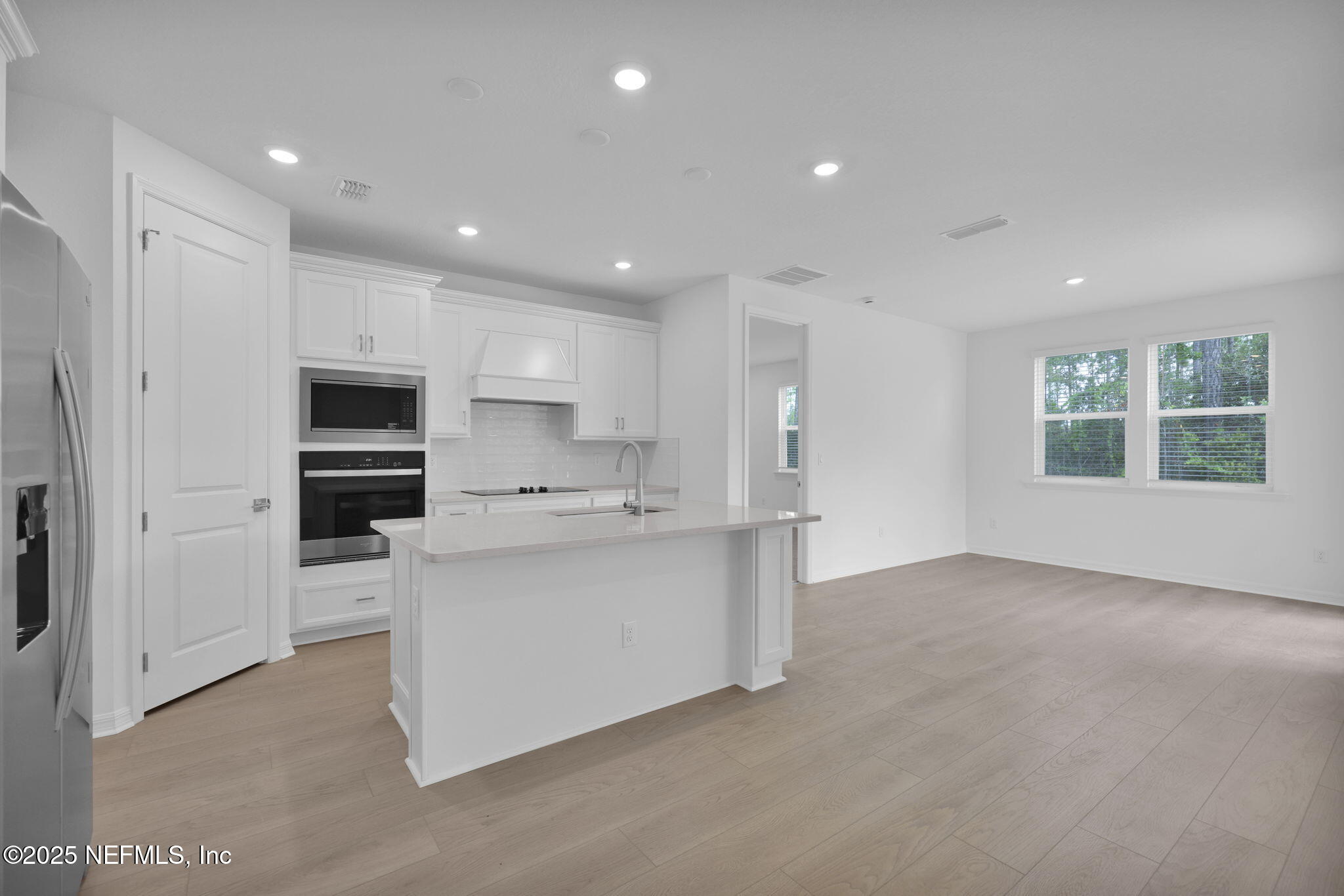 2489 BRADLEY PARK Drive