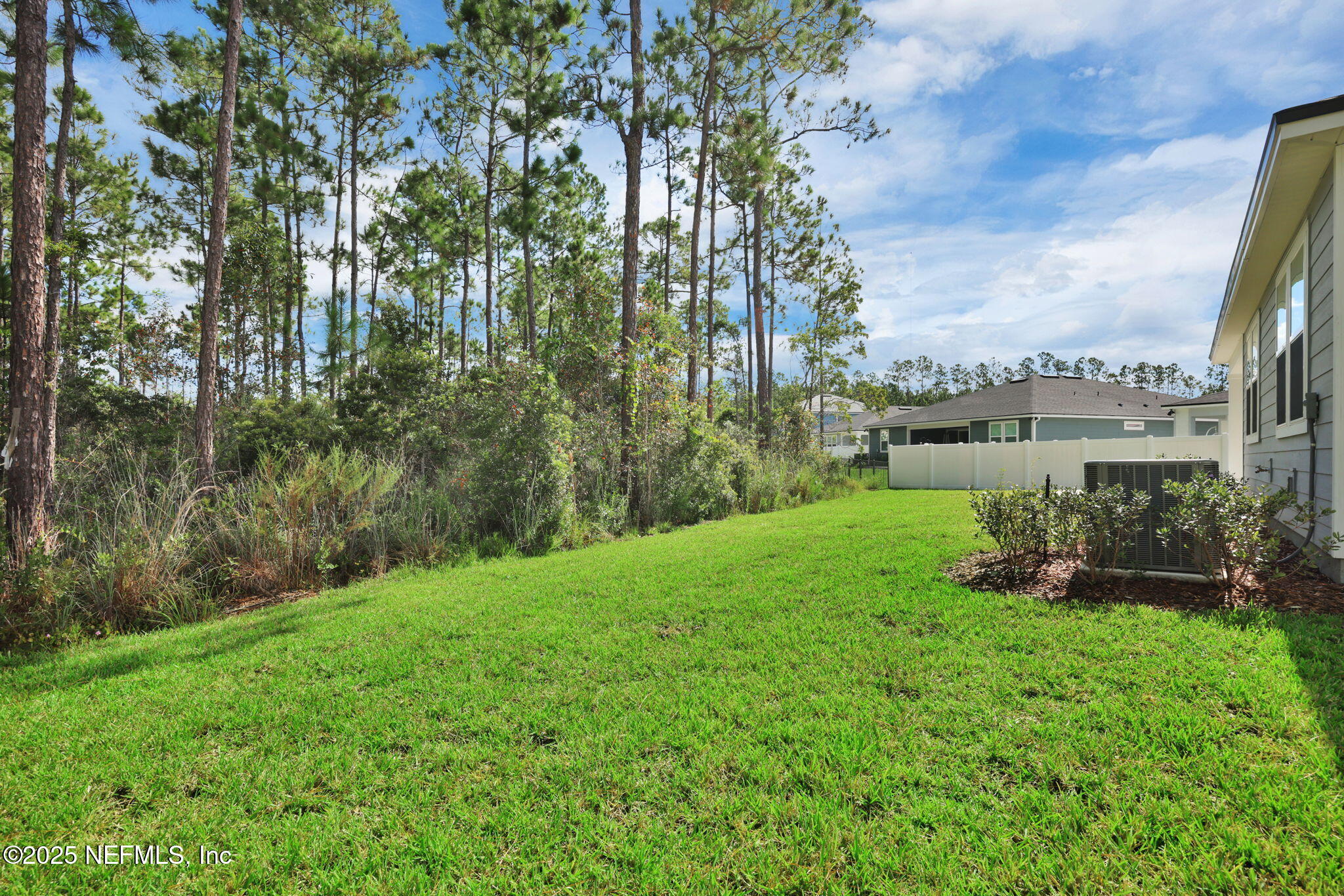 2489 BRADLEY PARK Drive