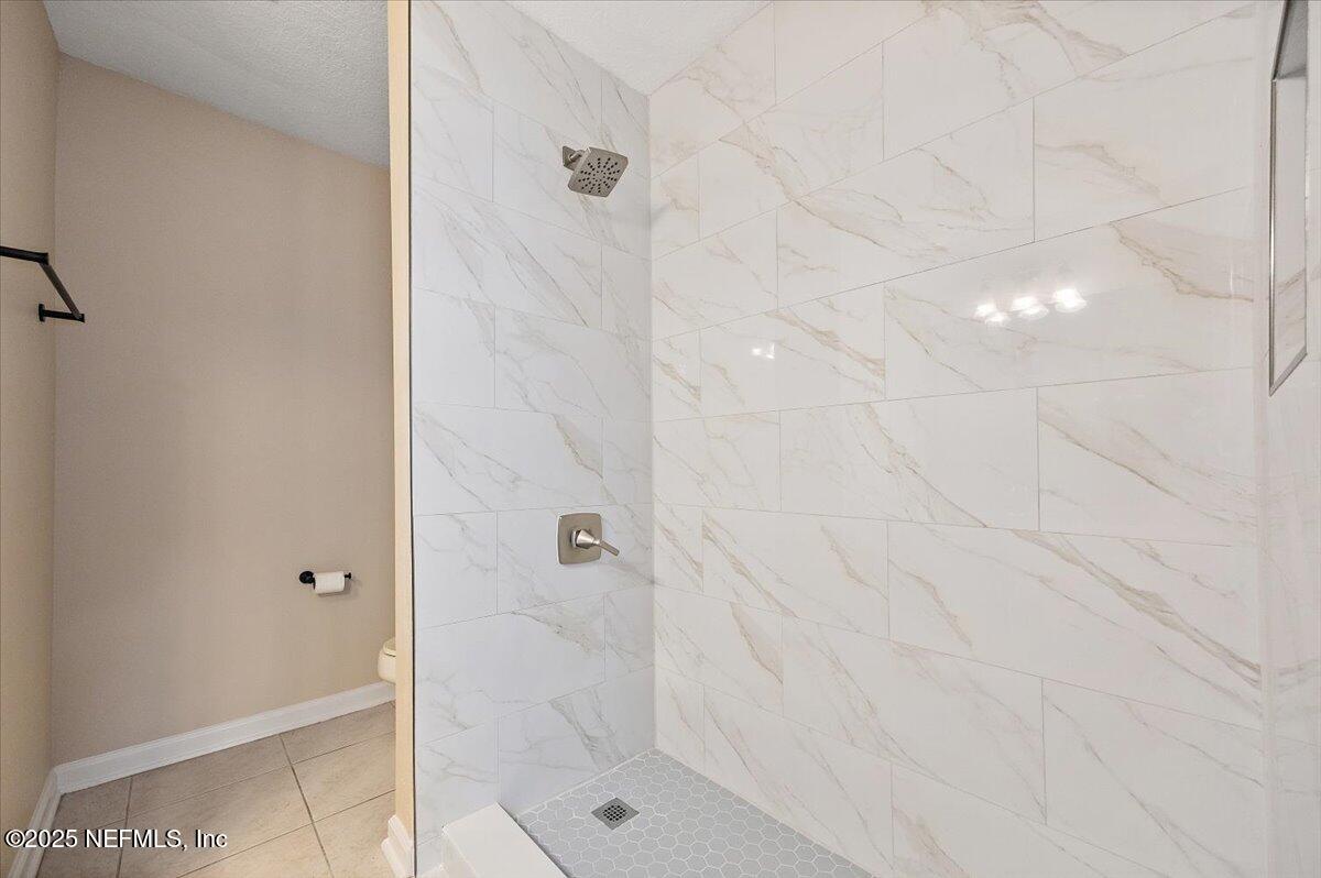 8129 SUMMER PALM Court
