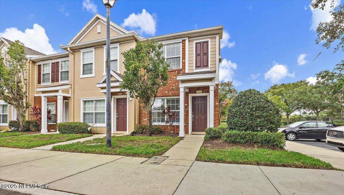 8129 SUMMER PALM Court
