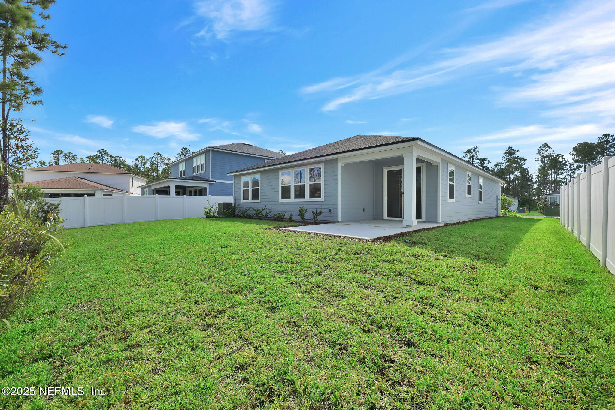 2416 GLADE Lane