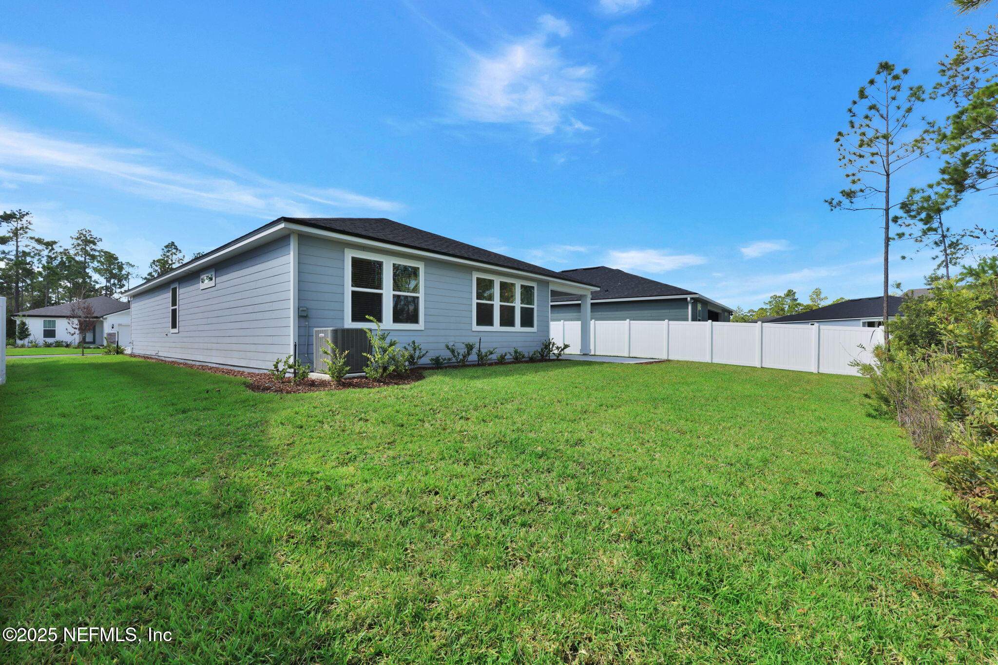2416 GLADE Lane