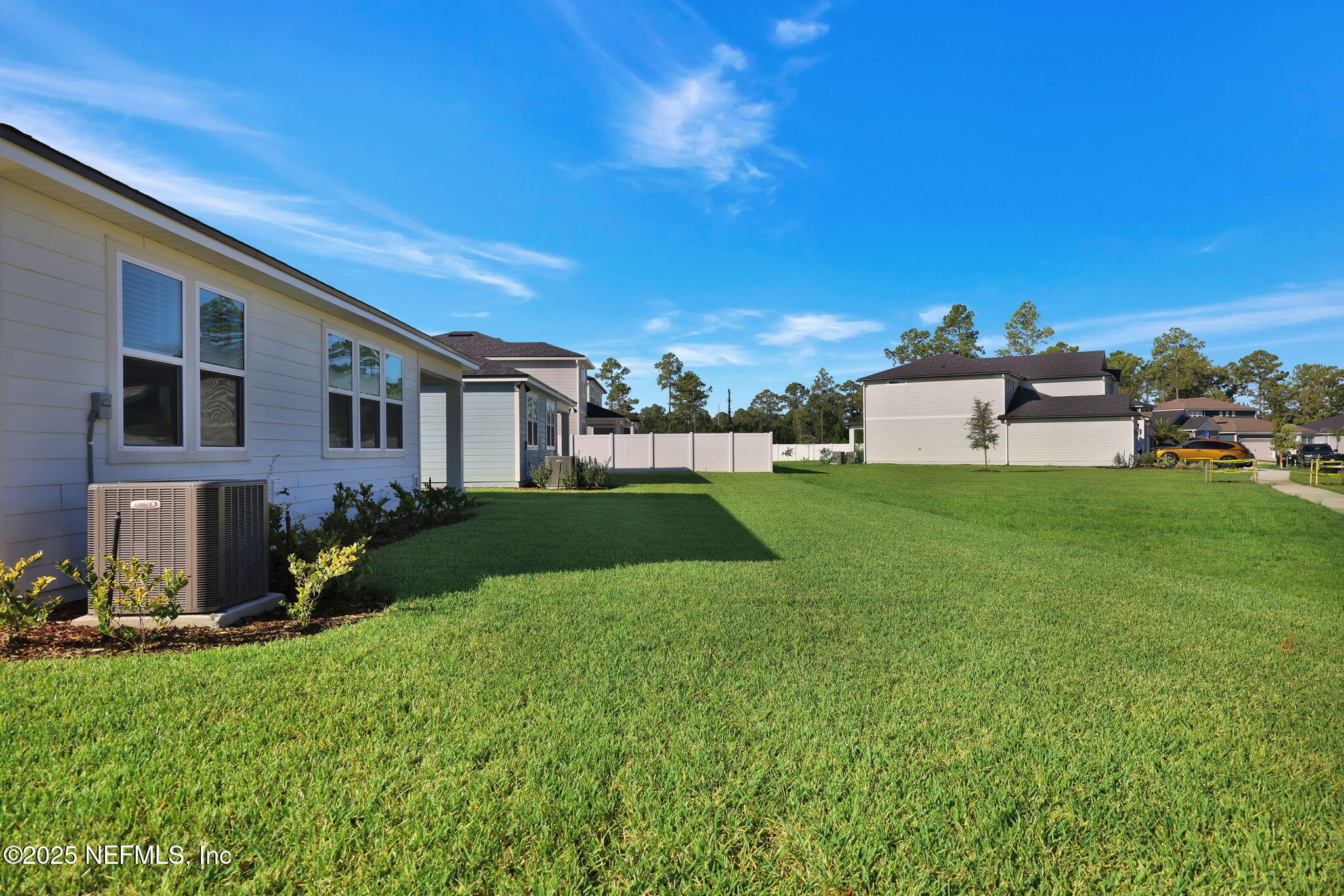 2442 GLADE Lane