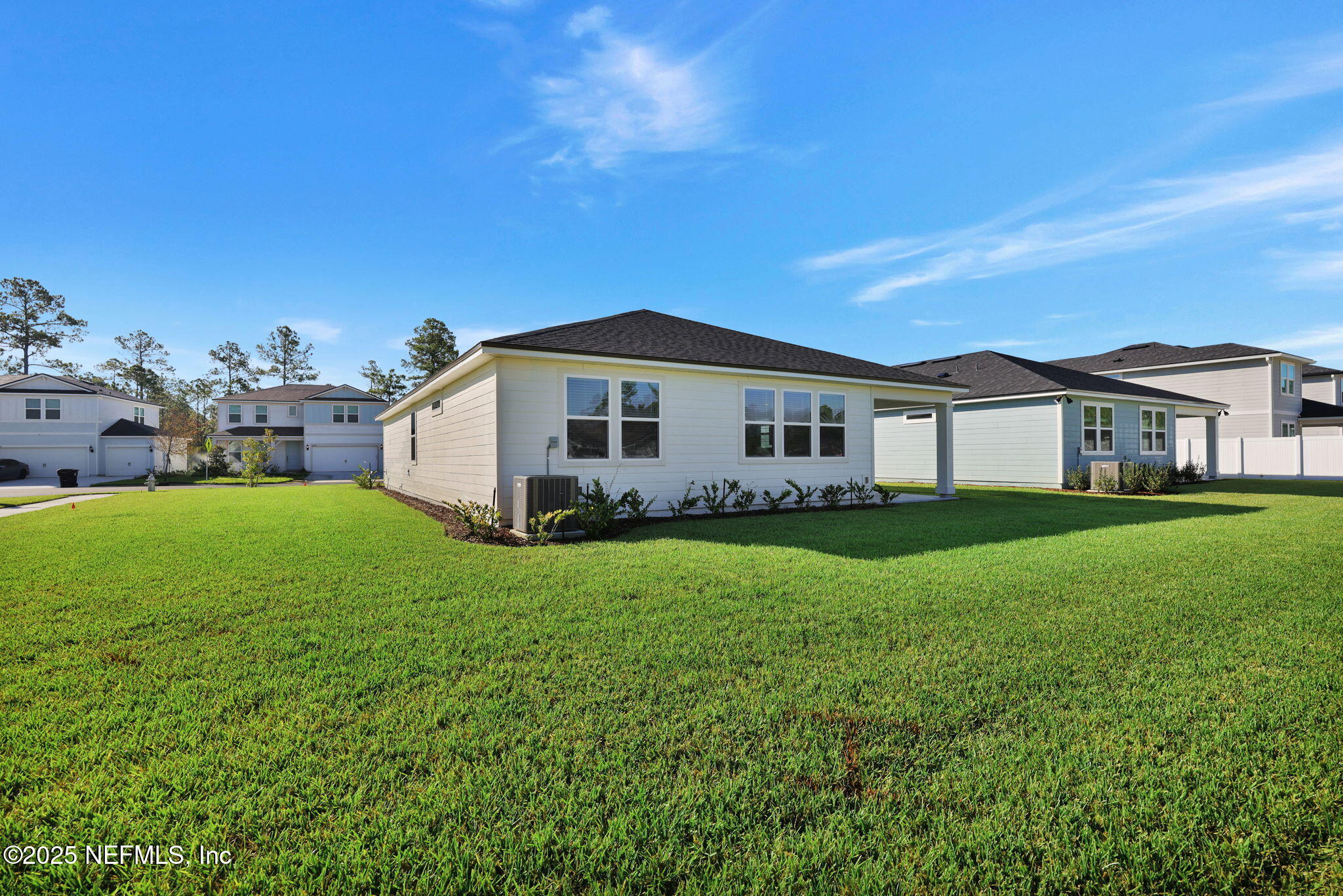 2442 GLADE Lane