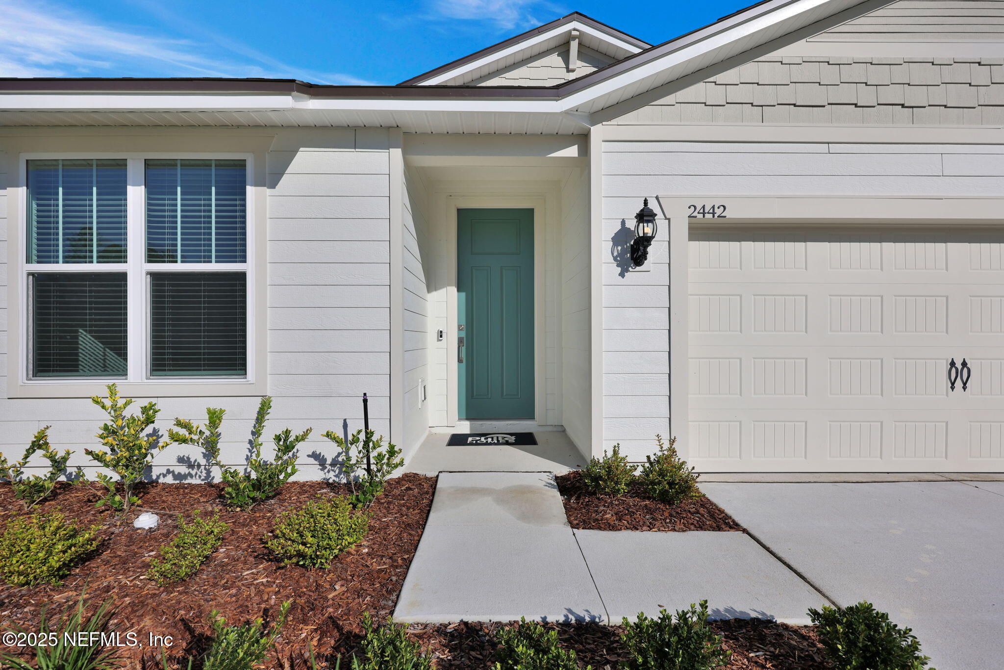2442 GLADE Lane