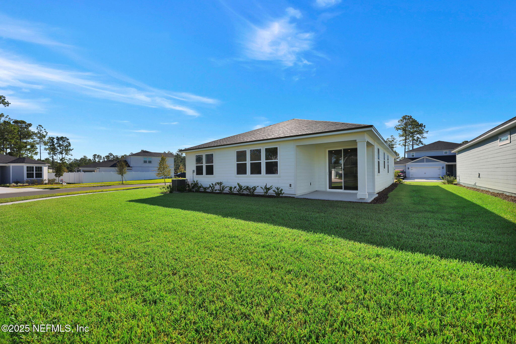2442 GLADE Lane