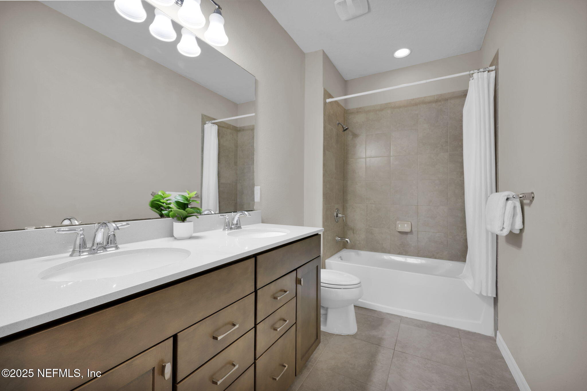 221 BROOMSEDGE Circle, St. Augustine