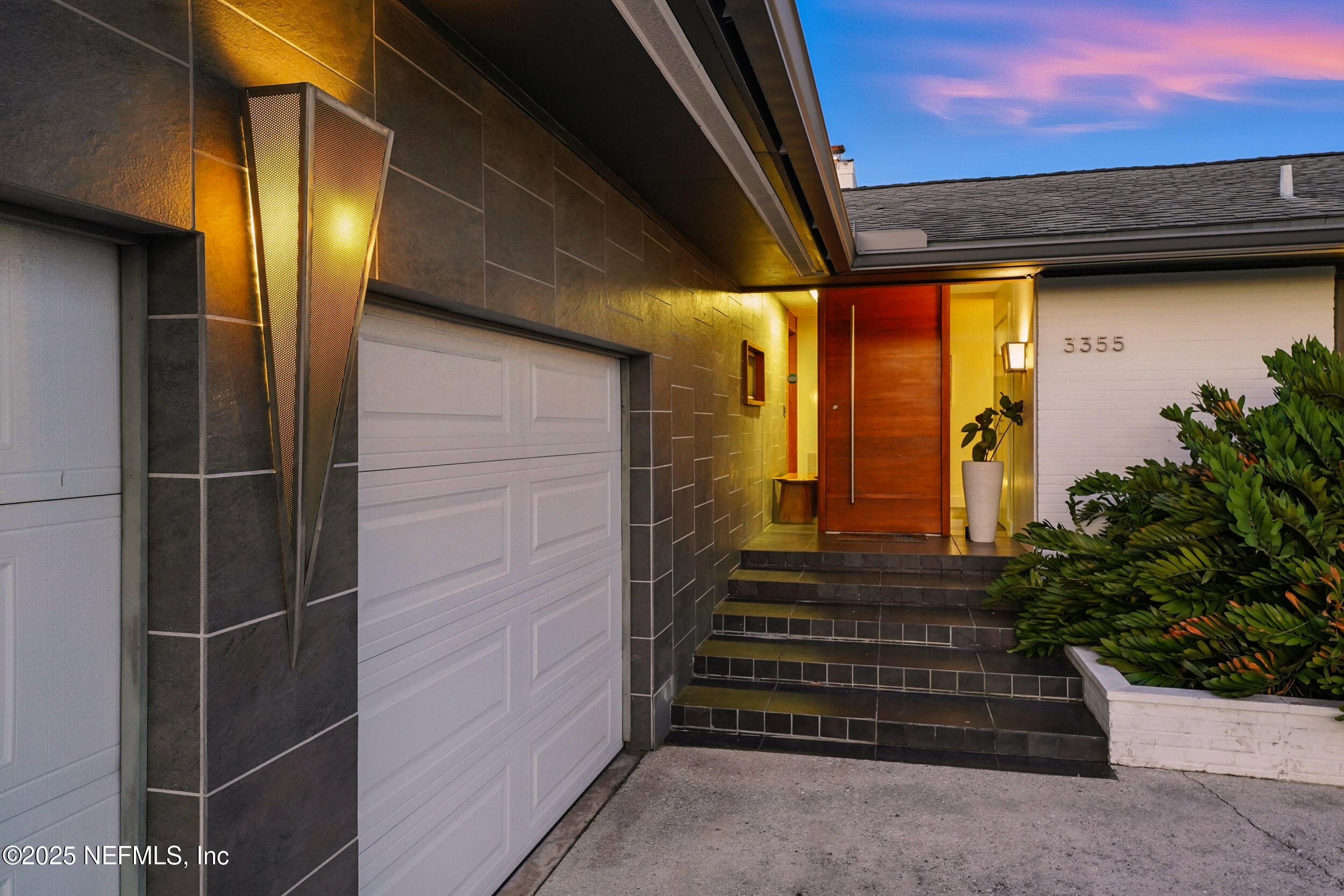 3355 SILVER PALM Drive