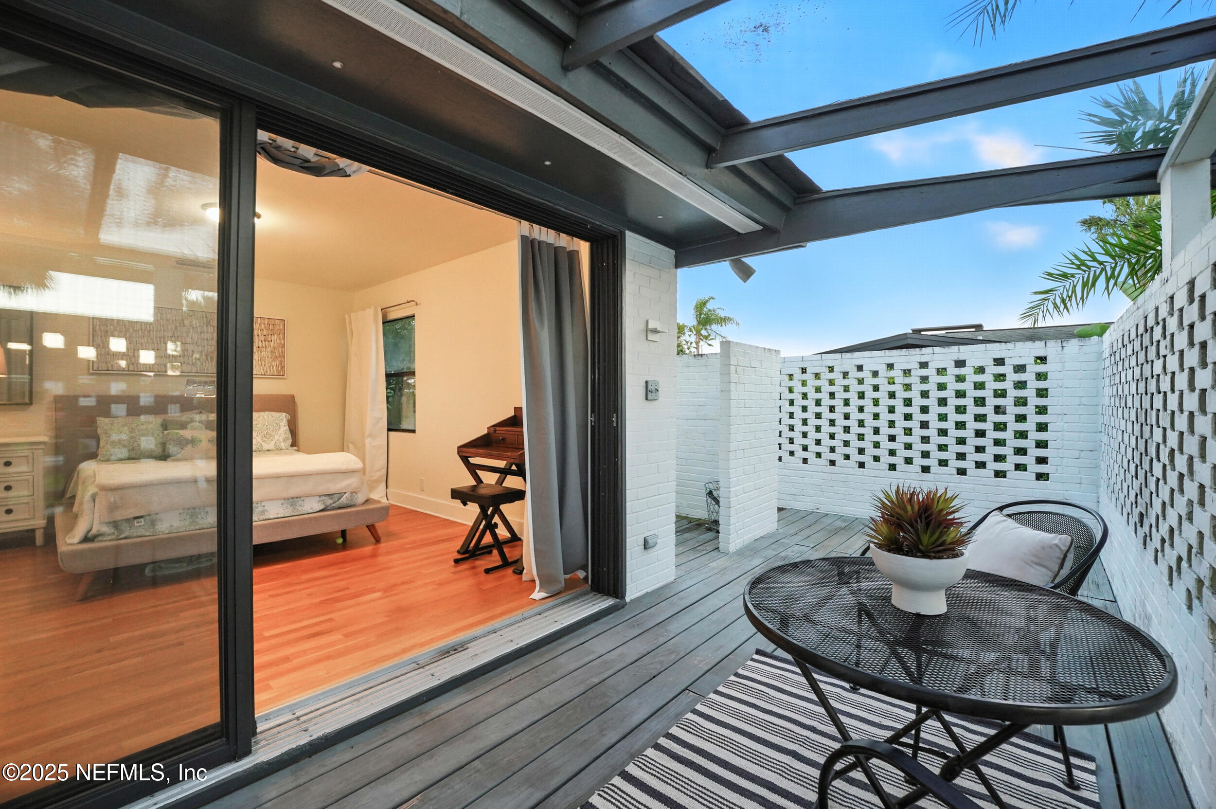 3355 SILVER PALM Drive