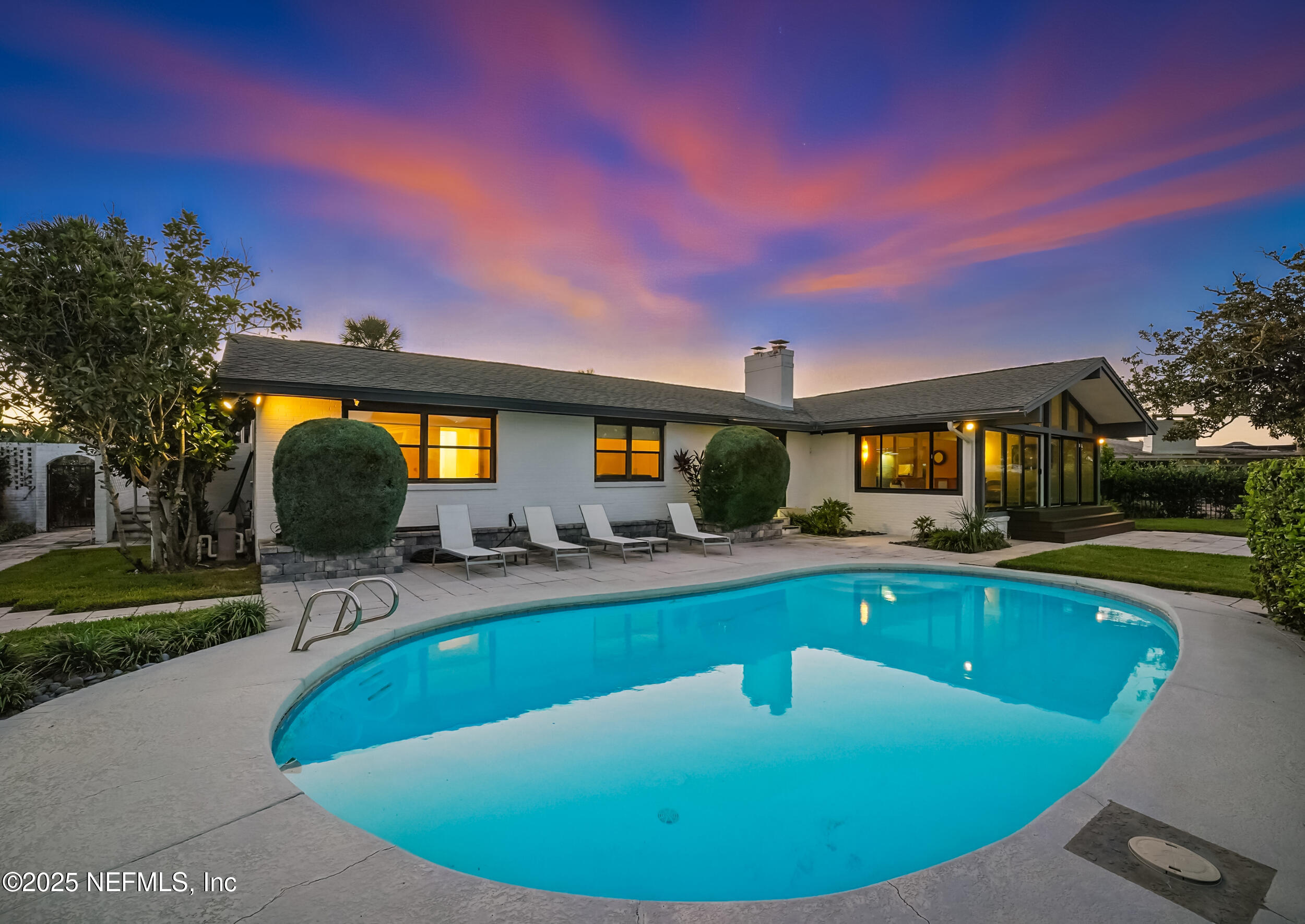 3355 SILVER PALM Drive