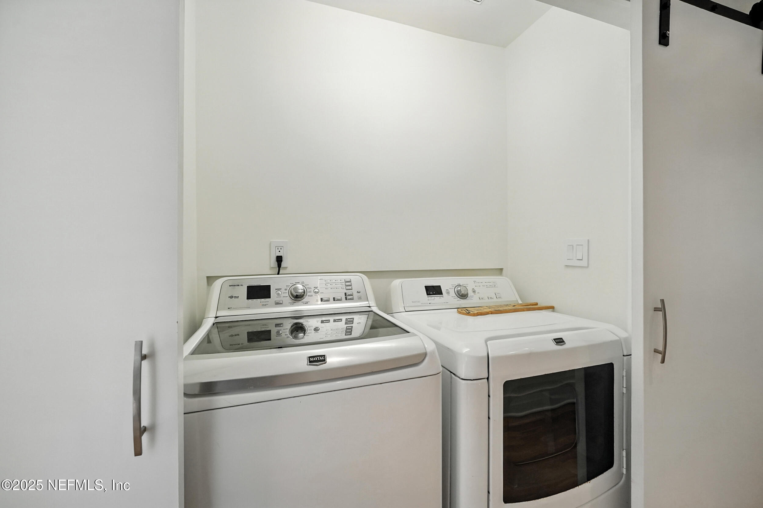 3355 SILVER PALM Drive