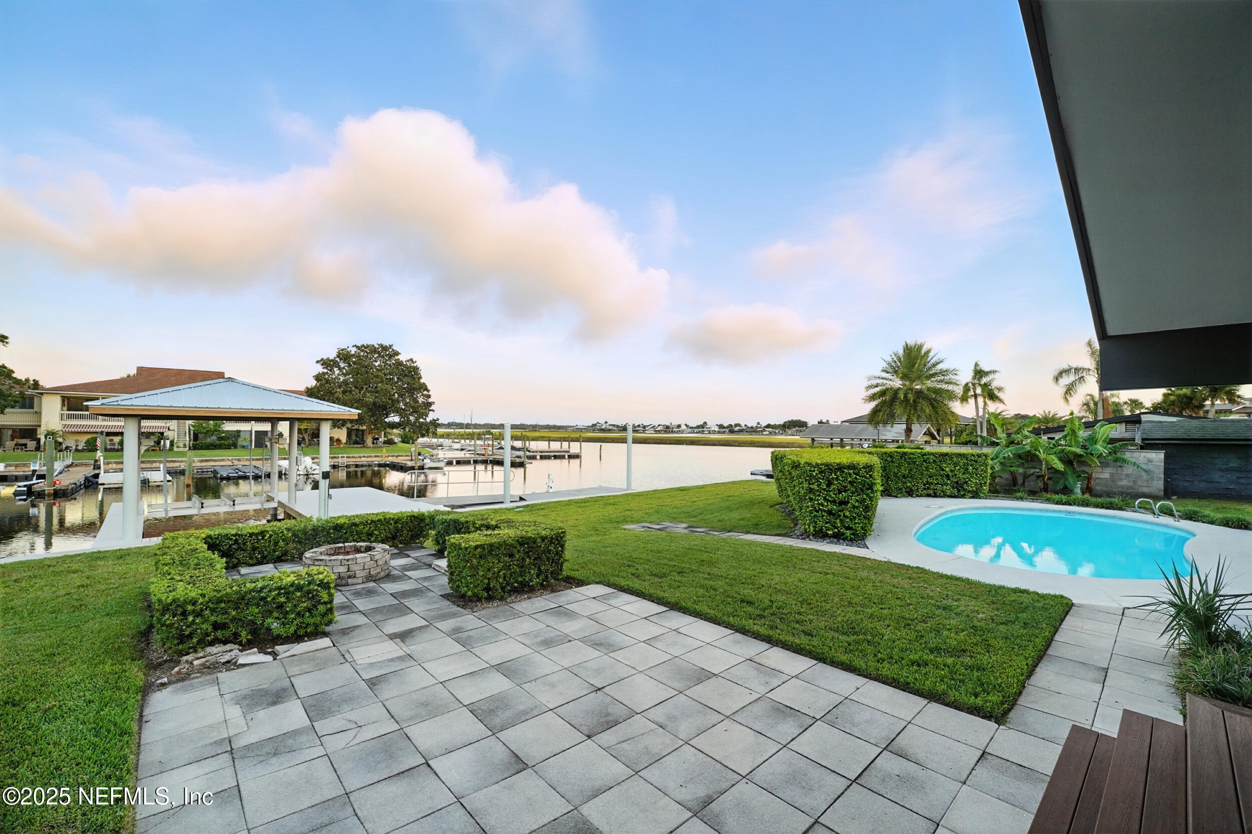 3355 SILVER PALM Drive