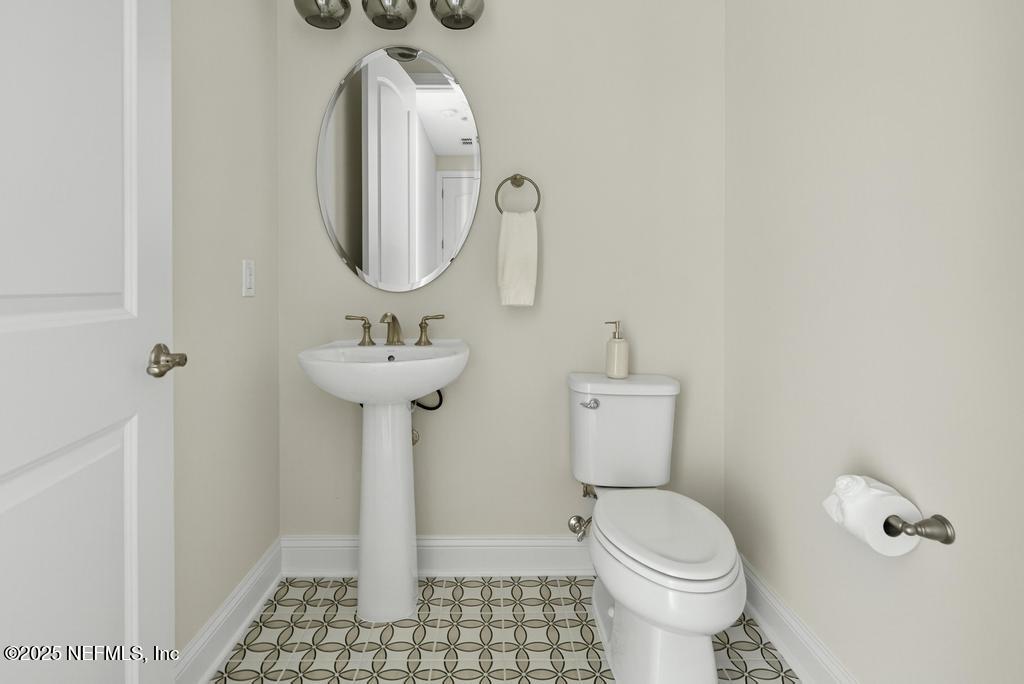 527 PINE HAVEN Drive, St. Johns