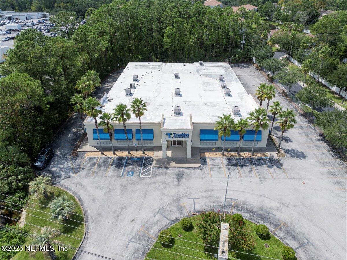 7666 BLANDING Boulevard